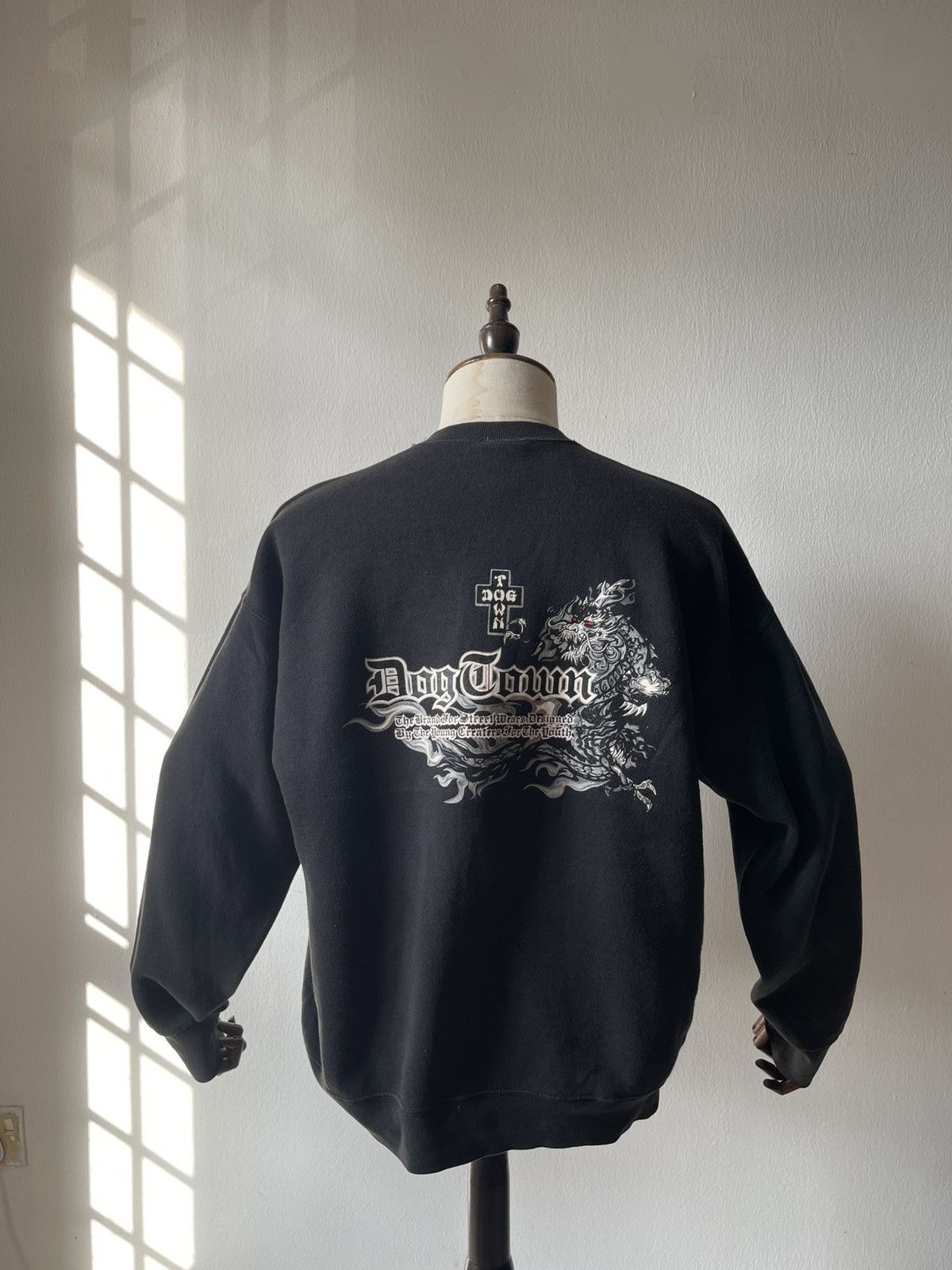 Dogtown 90s Dog Town Faded Dragon Print Sweatshirt C1 Size US M / EU 48-50 / 2 - 1 Thumbnail