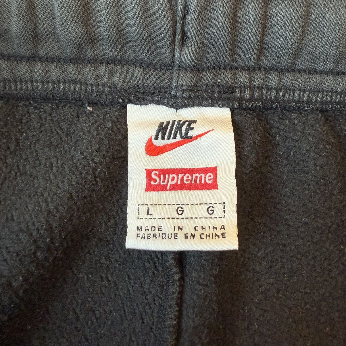 Nike × Supreme Used FW18 Supreme Nike Sweatpant Black Size L Vintage Size US 36 / EU 52 - 6 Thumbnail