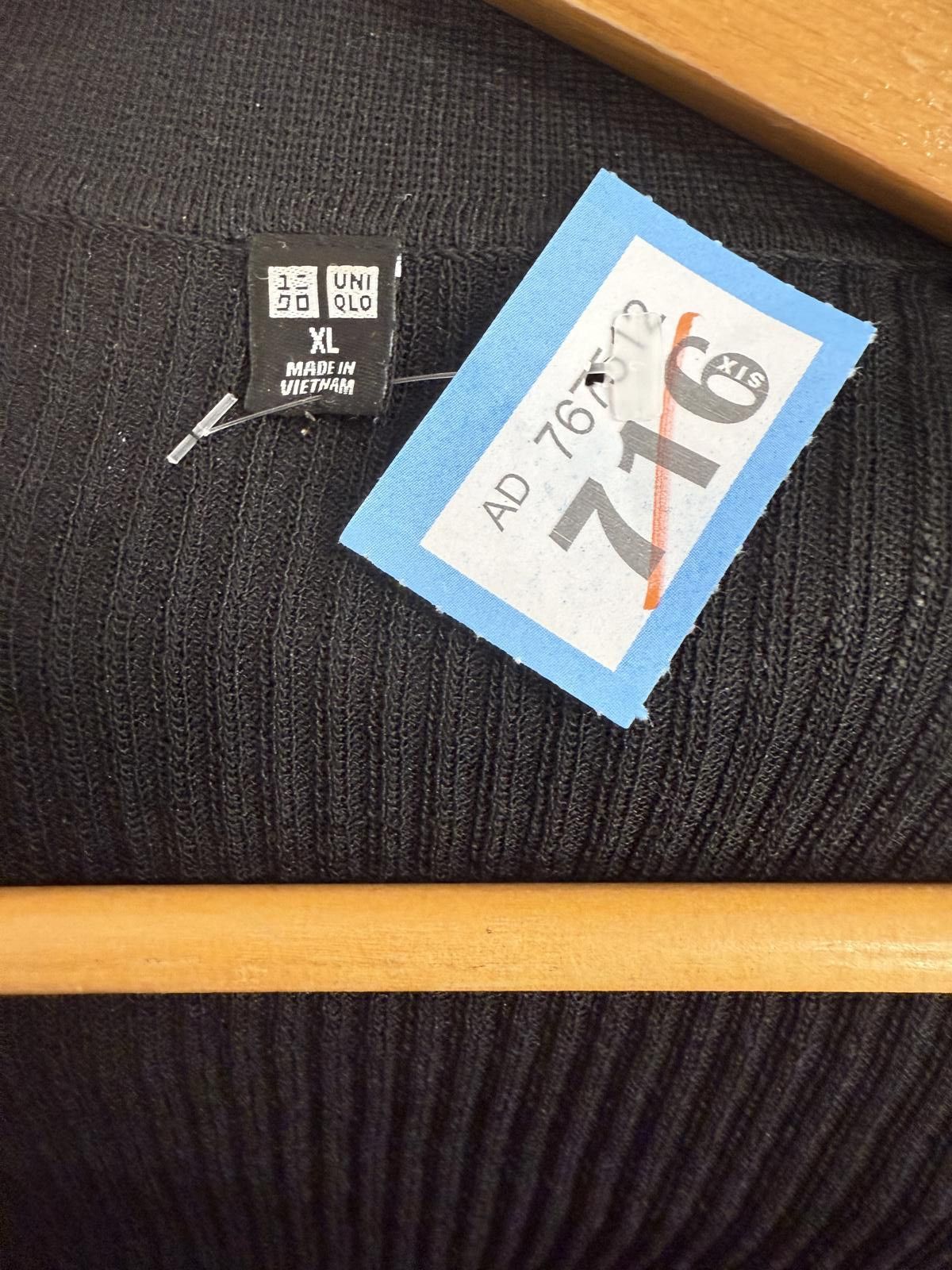 Uniqlo Uniqlo Black Ribbed Button-Up Cardigan XL Size US XL / EU 56 / 4 - 2 Thumbnail