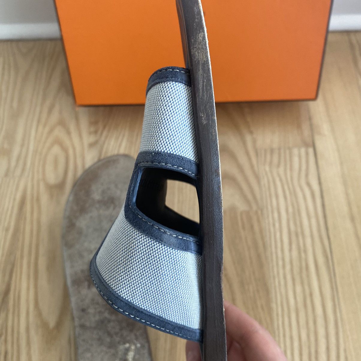 Hermes Hermes Izmir Mens Sandals Shoes Grey Canvas Blue Suede Size US 13 / EU 46 - 7 Thumbnail