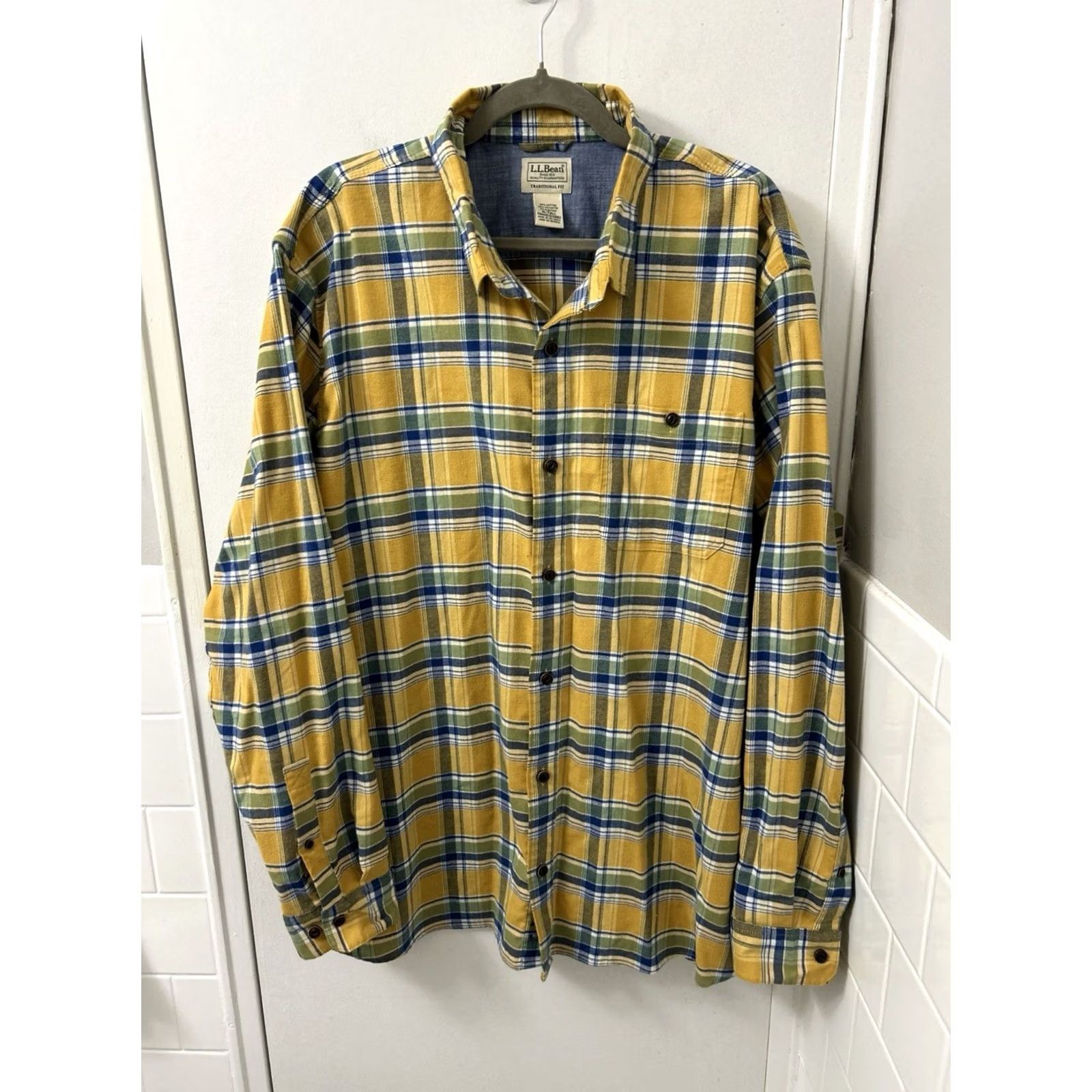 Vintage L.L. Bean Flannel Shirt Mens XL Yellow Plaid Button-Up Classic Fit Long Sleeve L/S Pockets Size US XL / EU 56 / 4 - 2 Thumbnail