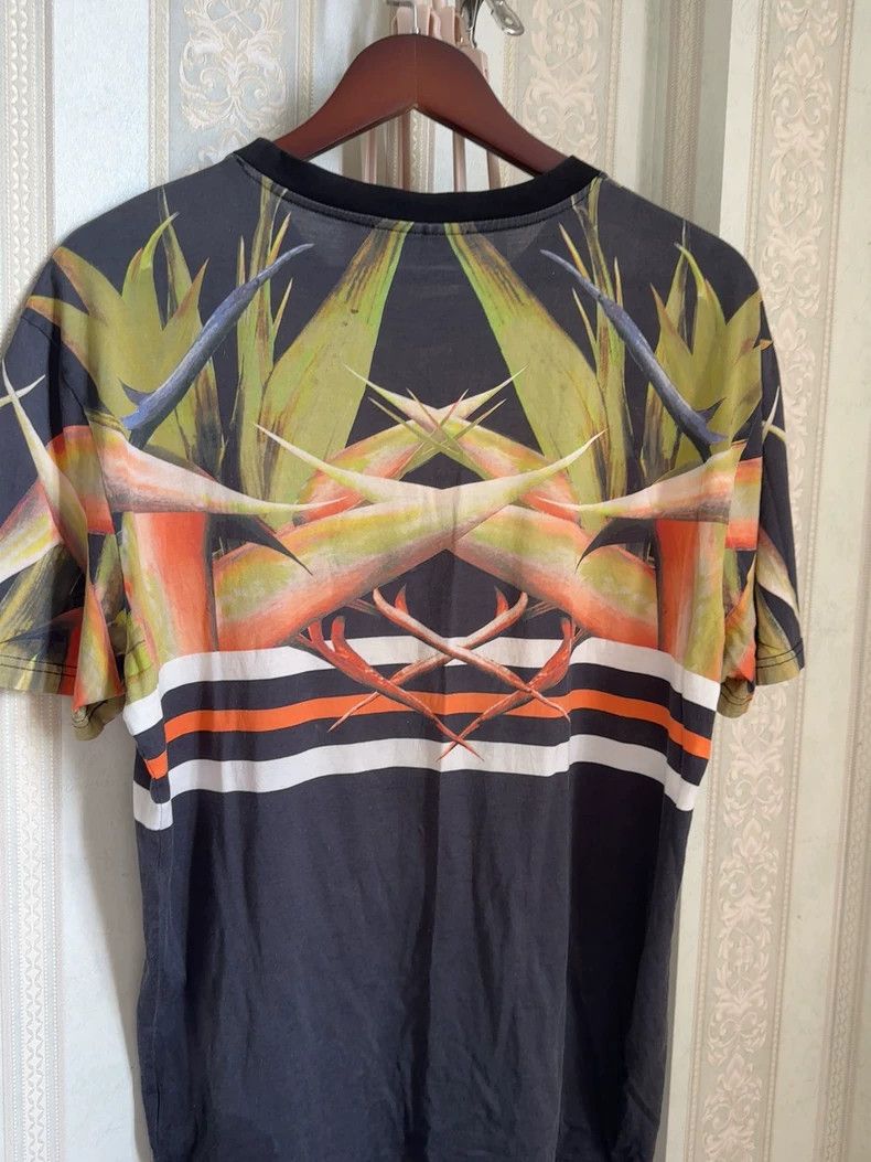 Givenchy Givenchy Short-sleeved T-shirt, L size Size US L / EU 52-54 / 3 - 3 Thumbnail