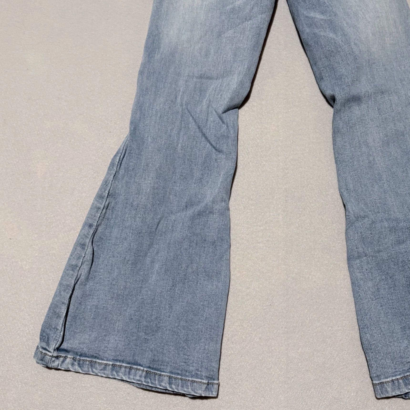 Jessica Simpson Jessica Simpson Lulu Ultra Flare Jeans Women's Light-Wash Denim Distressed - 10 Denim Blue Women Flared Jeans 10 Size 32" / US 10 / IT 46 - 7 Thumbnail