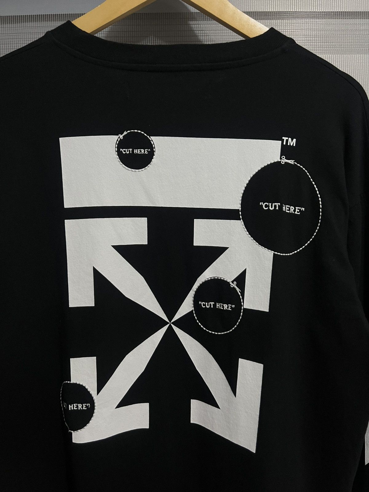 Off-White Off White Fw20 Cut Here Longsleeve Tshirt Size US S / EU 44-46 / 1 - 6 Thumbnail