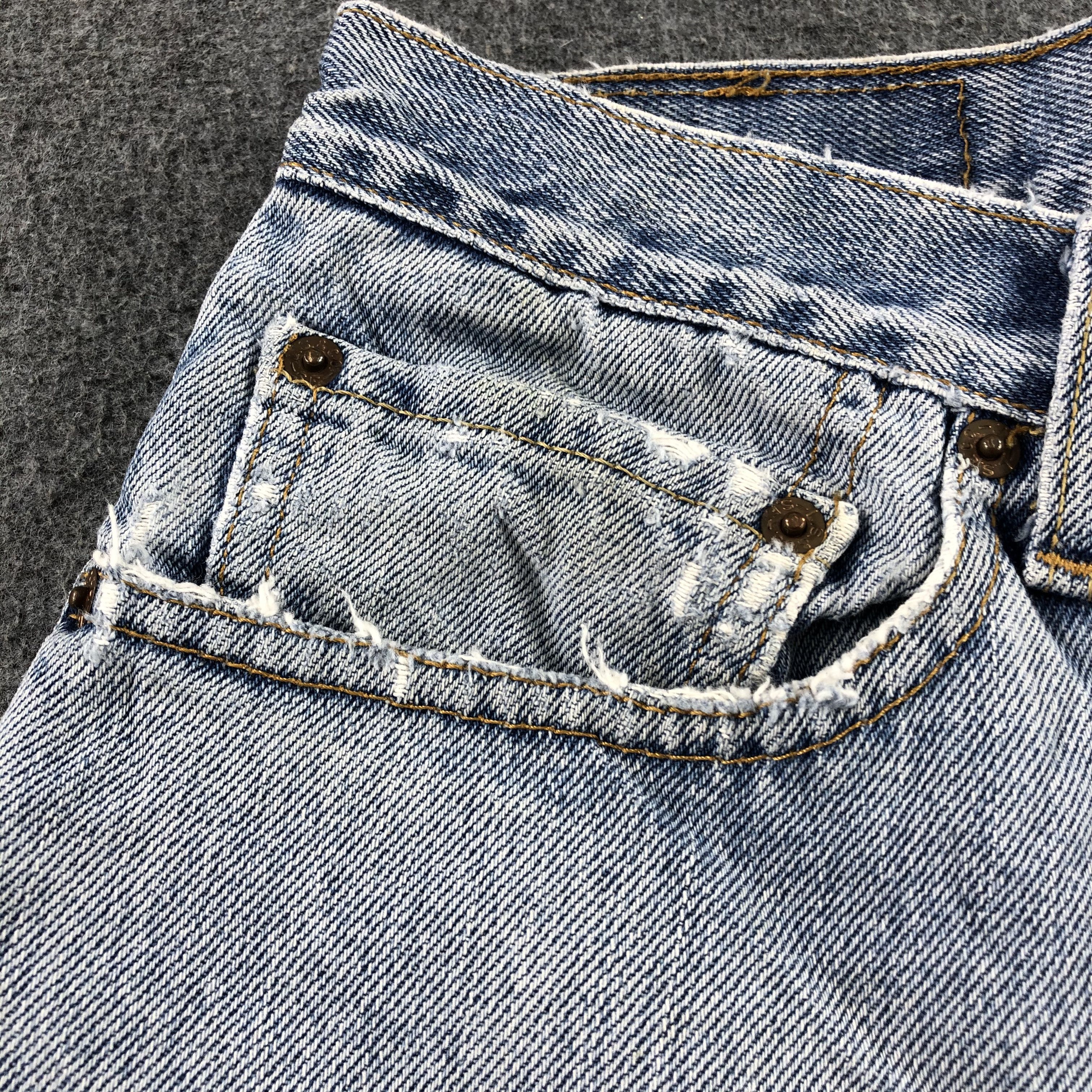 Levi's Vintage Blue Wash Levis 501 Jeans-J2324 Size US 35 - 13 Thumbnail