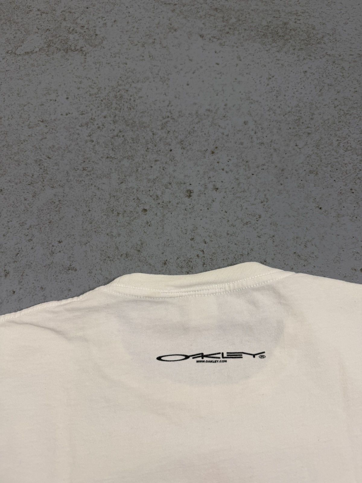 Oakley Vintage 00s Oakley Soft Shell Surf T-Shirt Size US XL / EU 56 / 4 - 9 Thumbnail