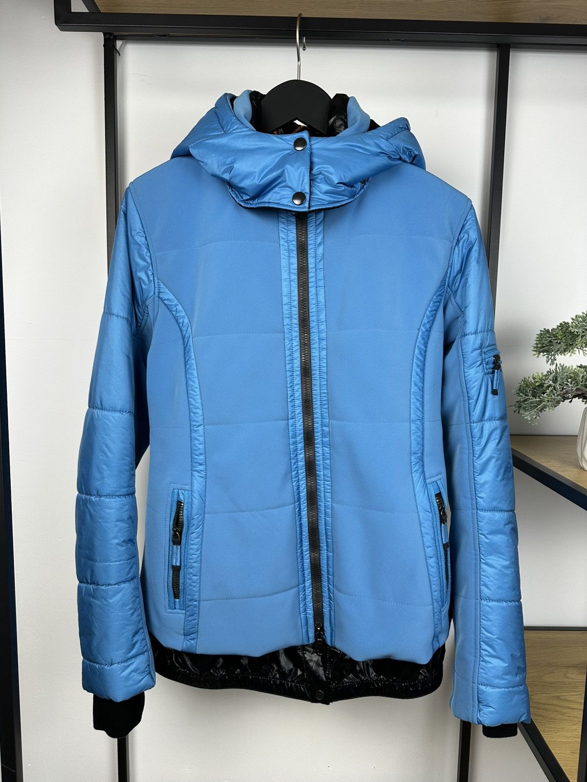 Frauenschuh Frauenschuh Women’s Ski Snowboarding Jacket 3 Size Blue Hood Size S / US 4 / IT 40 - 1 Thumbnail