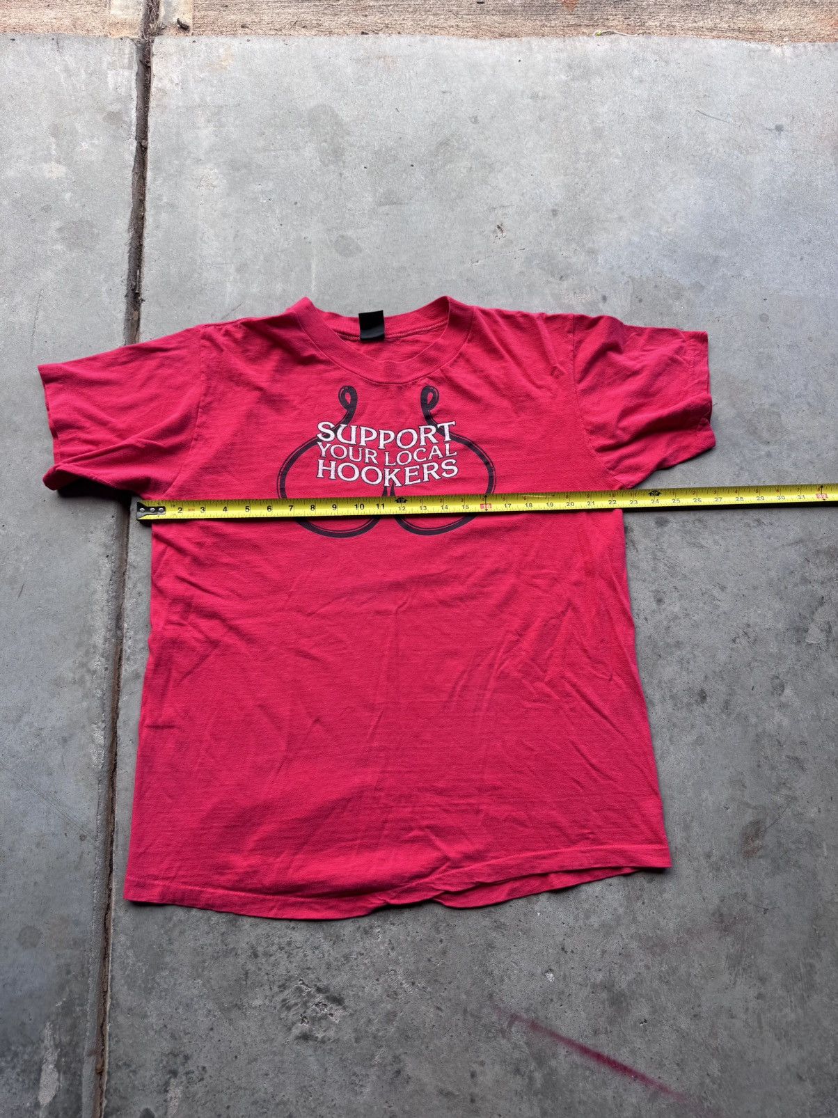 Vintage Vintage hookers porn stars comedy tee shirt Size US L / EU 52-54 / 3 - 3 Thumbnail