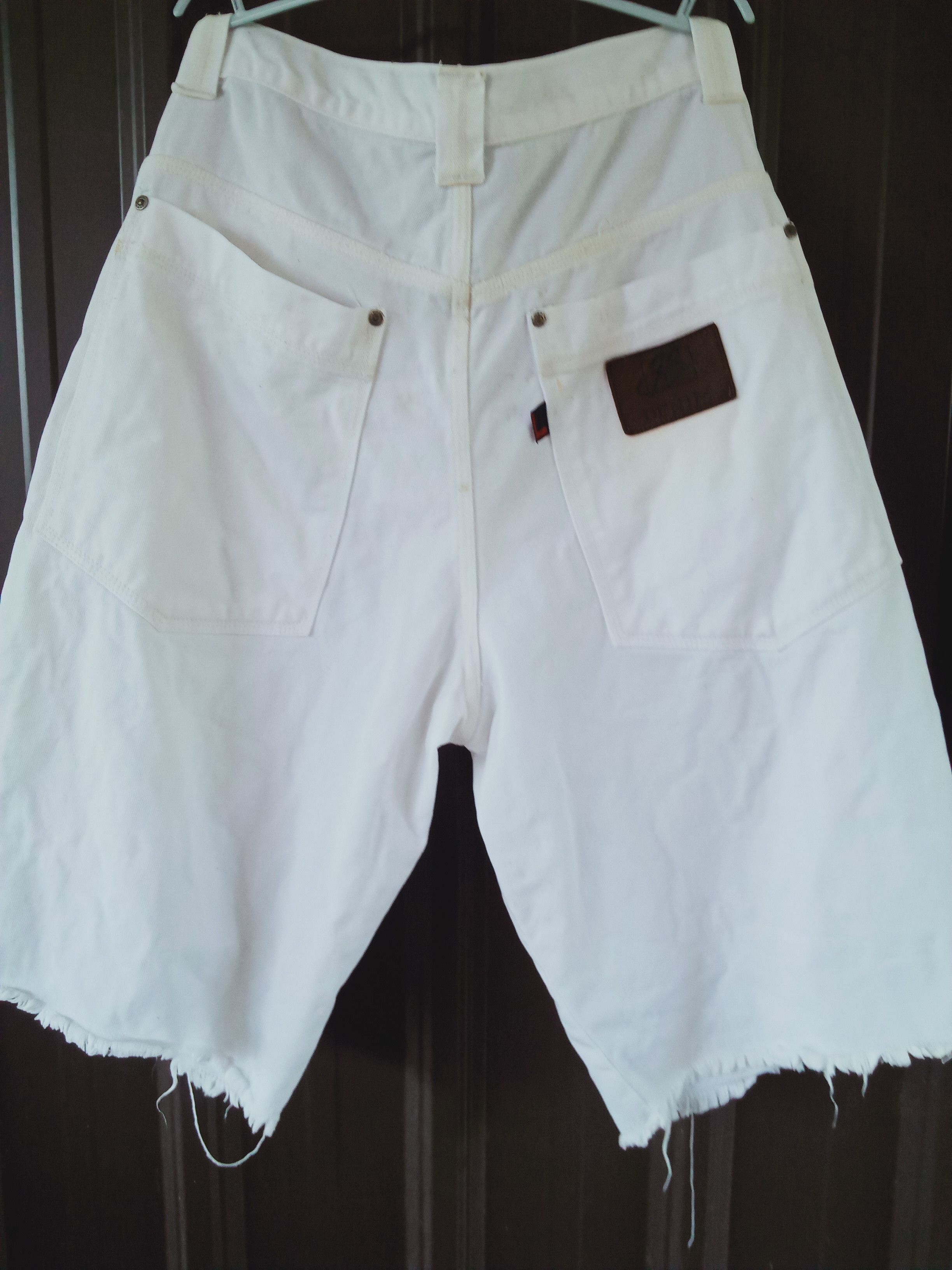 Vintage Vintage Y2K Fubu Baggy White Jorts Size US 33 - 2 Thumbnail