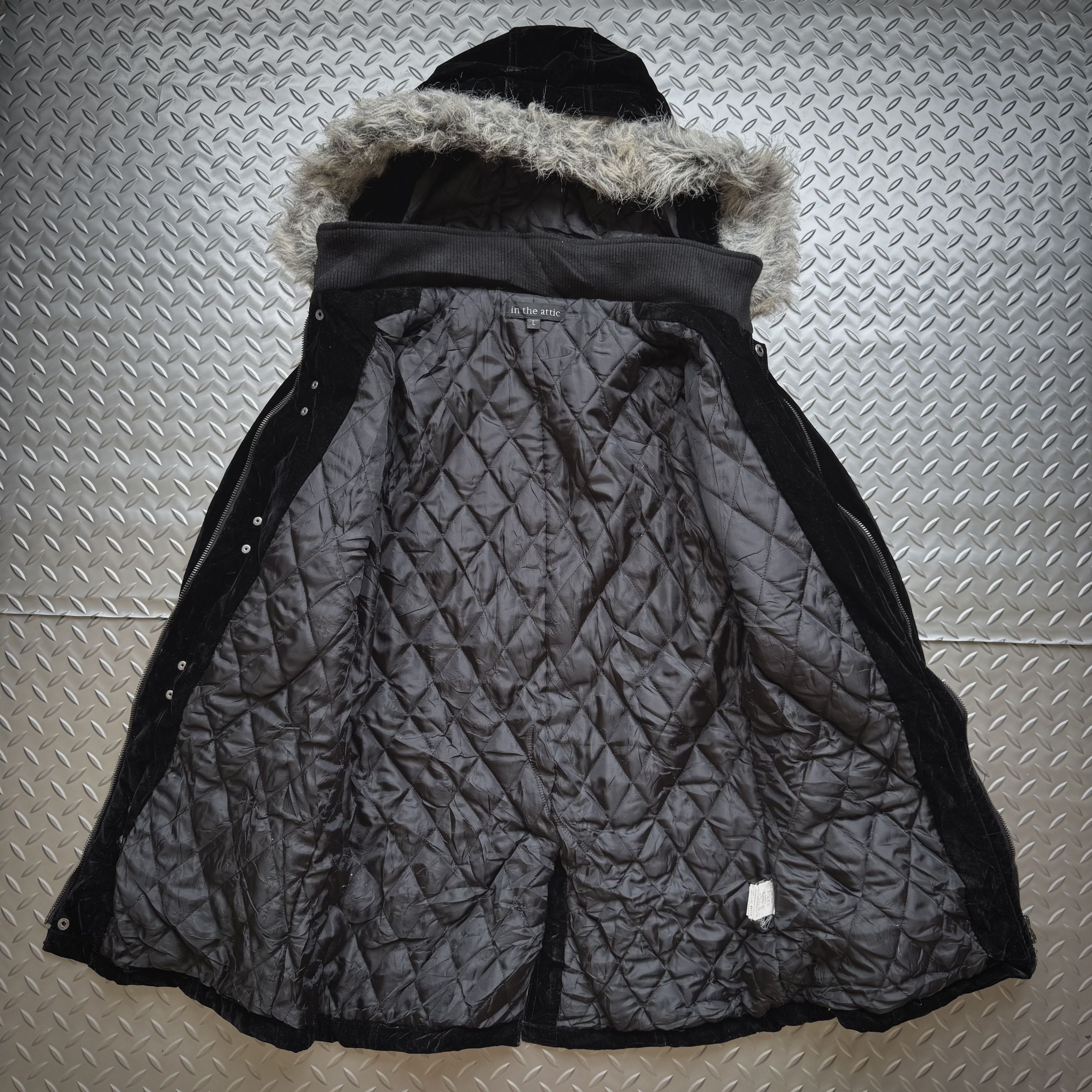 In The Attic In The Attic Fur Hood Toggle Jacket (Archive / Y2K) Size US M / EU 48-50 / 2 - 10 Thumbnail