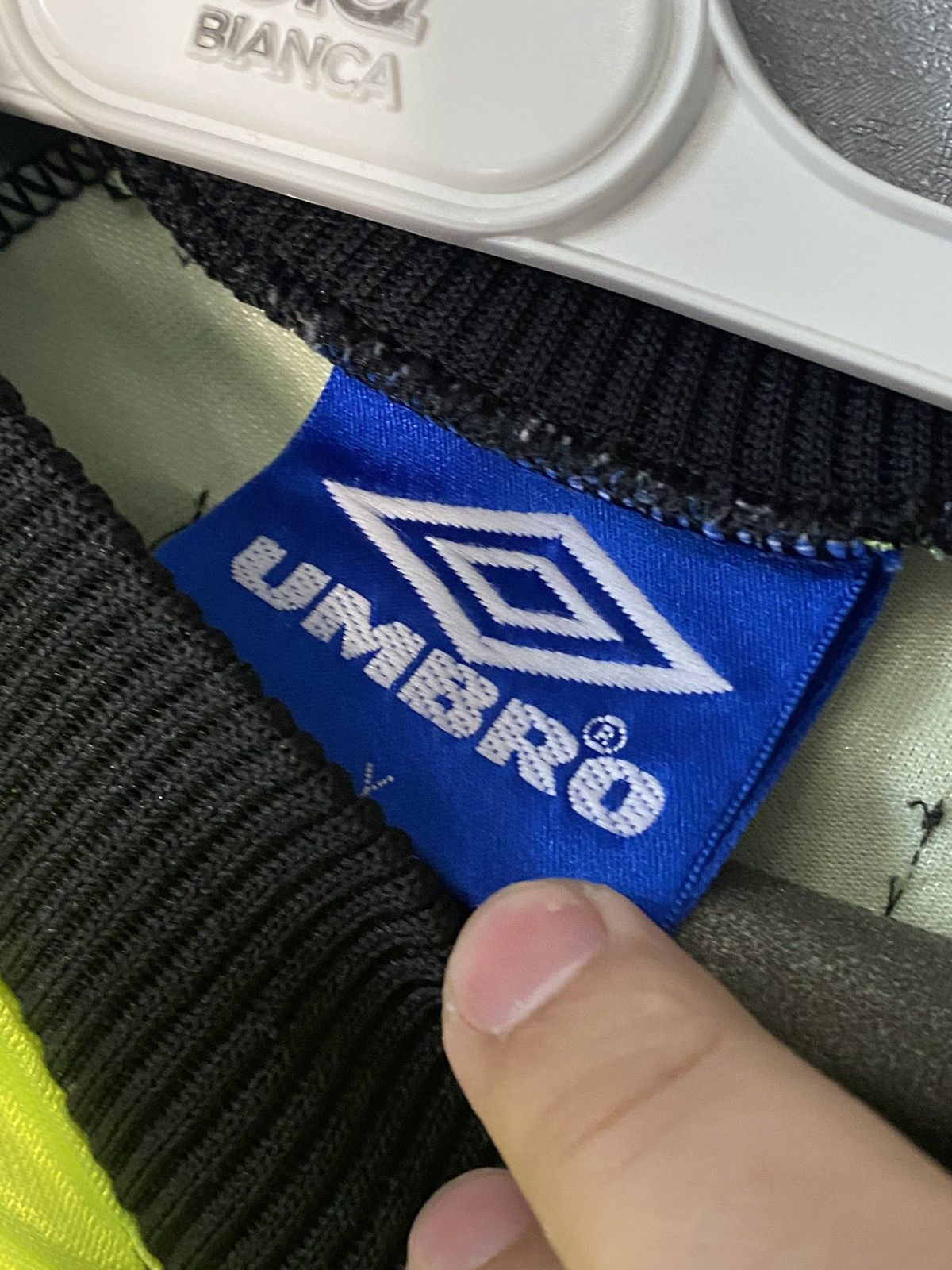 Chelsea Soccer × Umbro Vintage Chelsea Umbro Soccer Jersey 1997 GoalKeeper Size US S / EU 44-46 / 1 - 3 Thumbnail