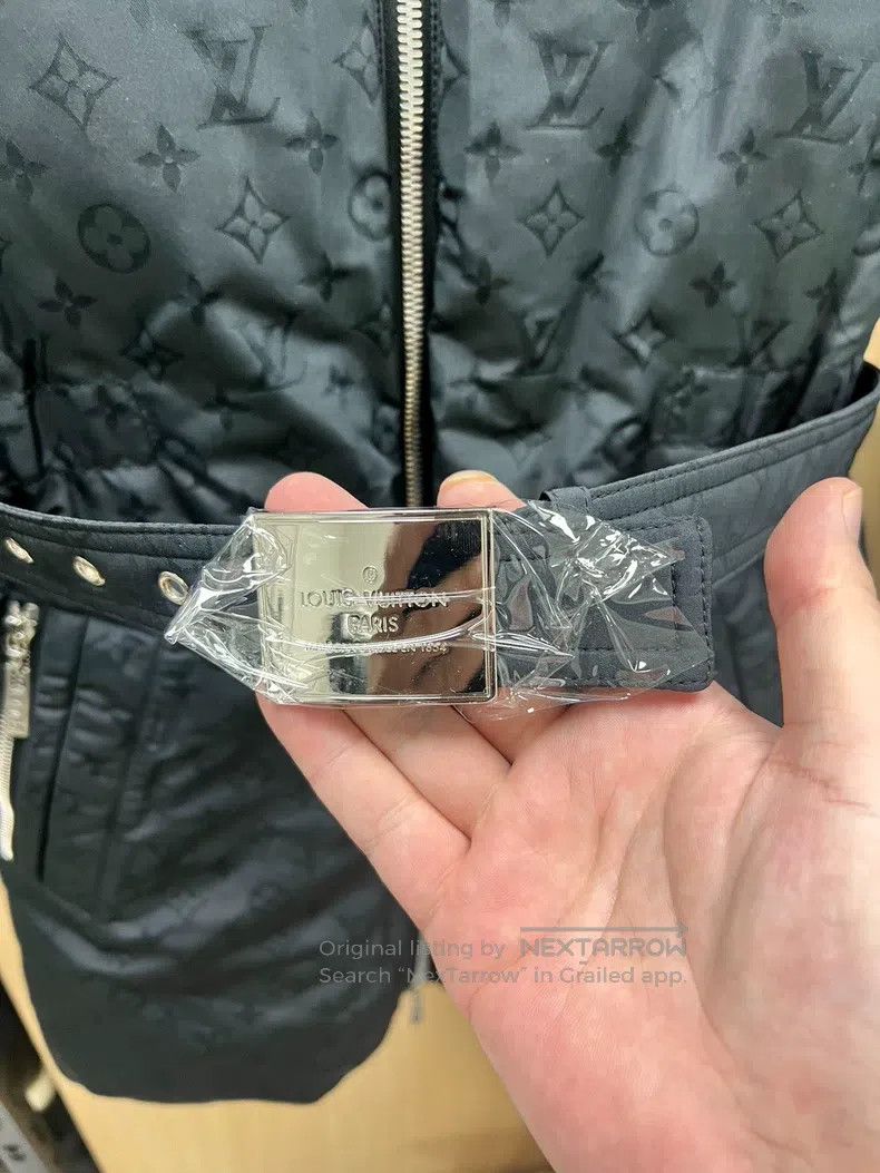 Louis Vuitton Louis Vuitton Black cotton jacket with full logo jacket Size XXS / US 00 / IT 34 - 4 Thumbnail