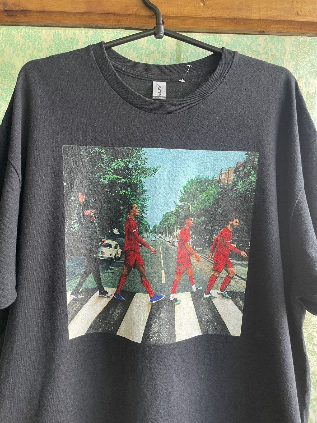 Gildan Liverpool Salah Klopp Diaz Van Dijk Abbey Road T Shirt Size US XL / EU 56 / 4 - 2 Thumbnail