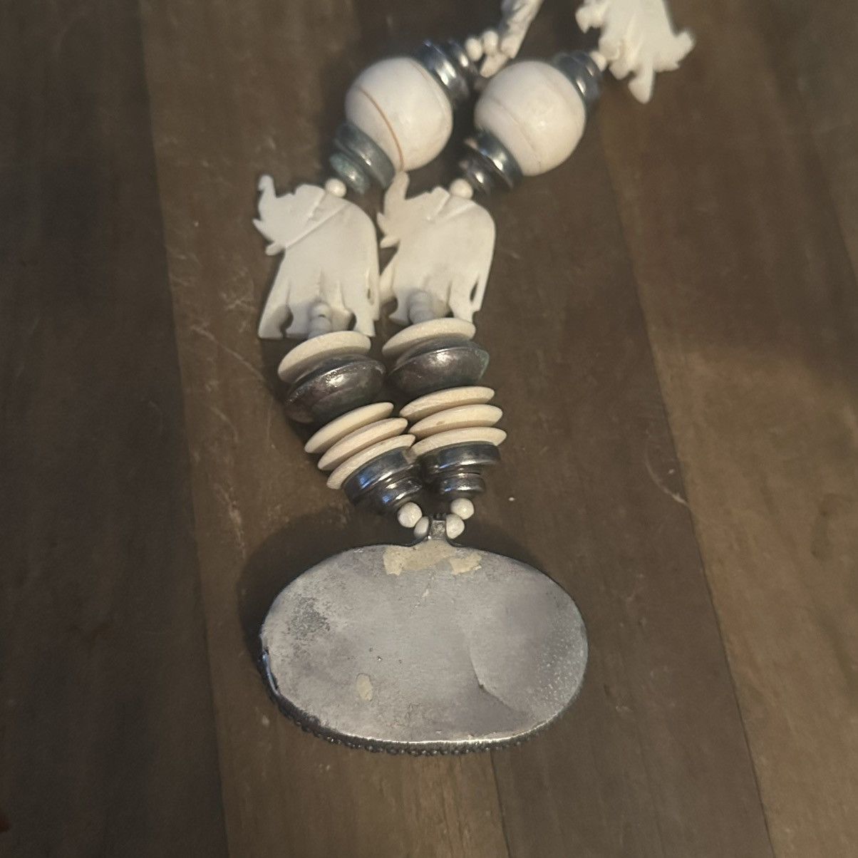 Vintage Vintage chunky carved bone elephant bead necklace Size ONE SIZE - 6 Thumbnail