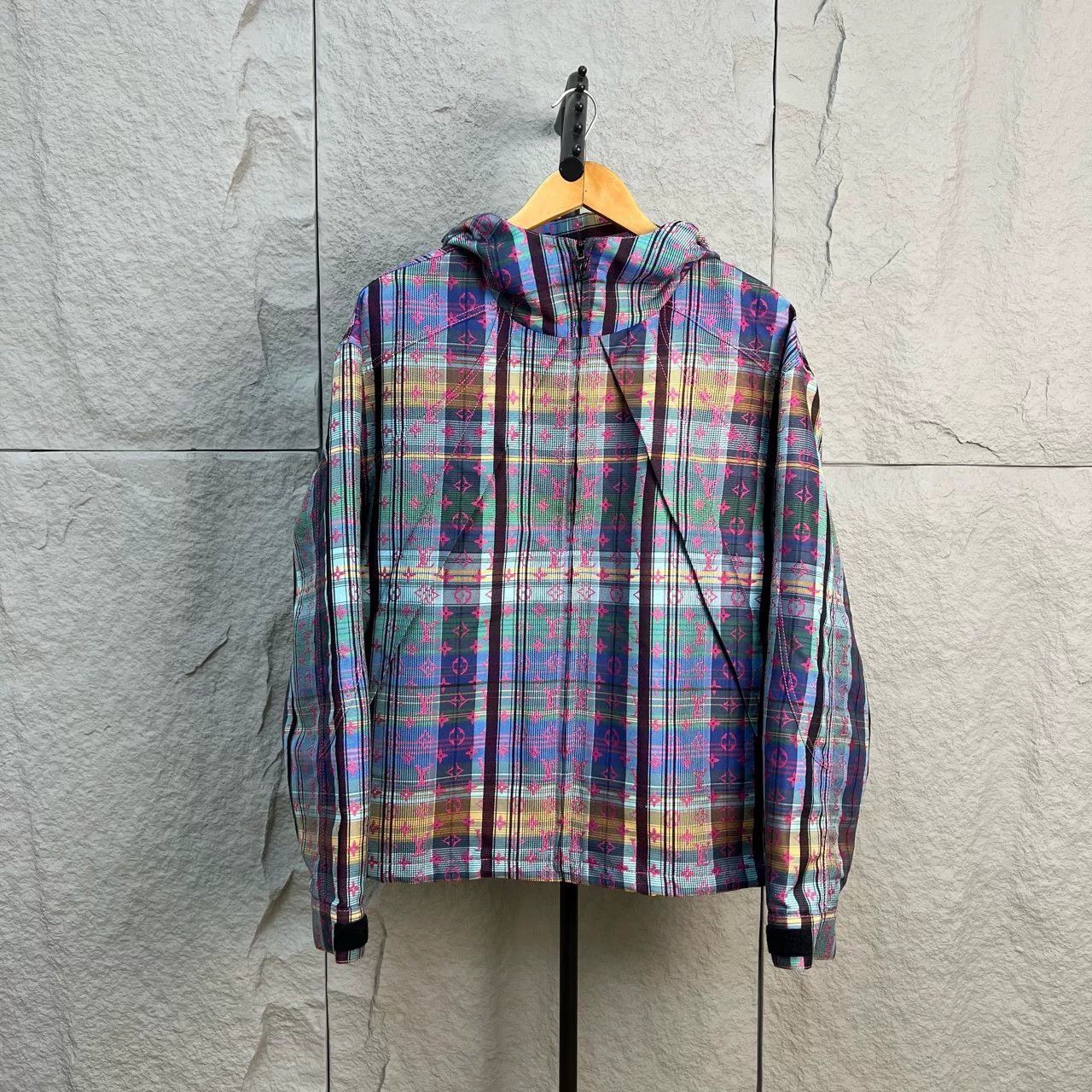 Louis Vuitton Louis Vuitton Neon Print Hooded Jacket Size US L / EU 52-54 / 3 - 1 Thumbnail