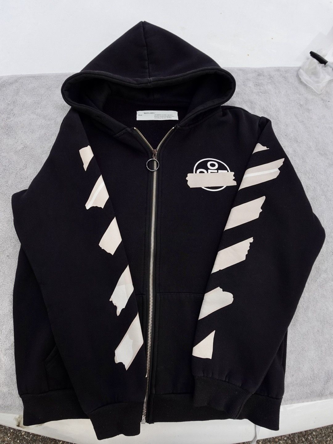 OFF-WHITE Gold Tape Arrow Zip Hoodie ⚫️✨