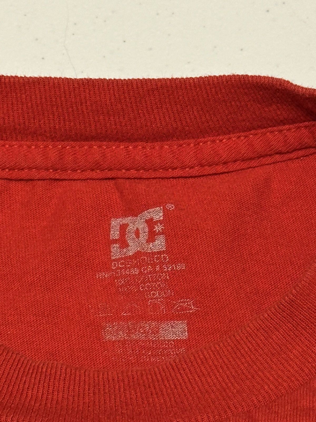 DC Vintage Y2K DC Skate Logo T-shirt Size US L / EU 52-54 / 3 - 4 Thumbnail