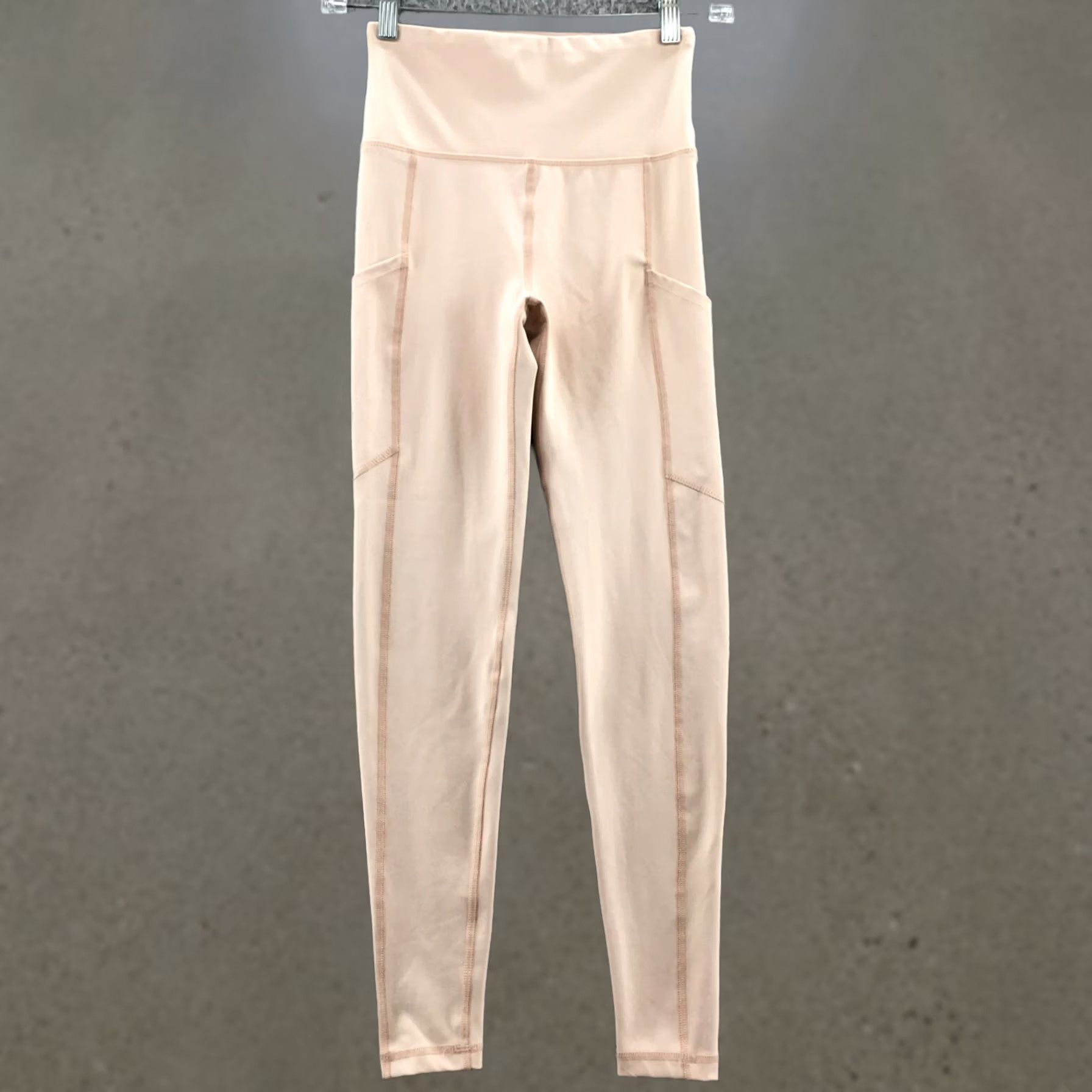 American Eagle Outfitters American Eagle Pocket Legging Women XS Regular Pink Elastic Waist Activewear Cropped 26 Inseam 22x26 Length Pockets Stretch 8.5-10.5 Rise Womens Size 26" / US 2 / IT 38 - 1 Thumbnail