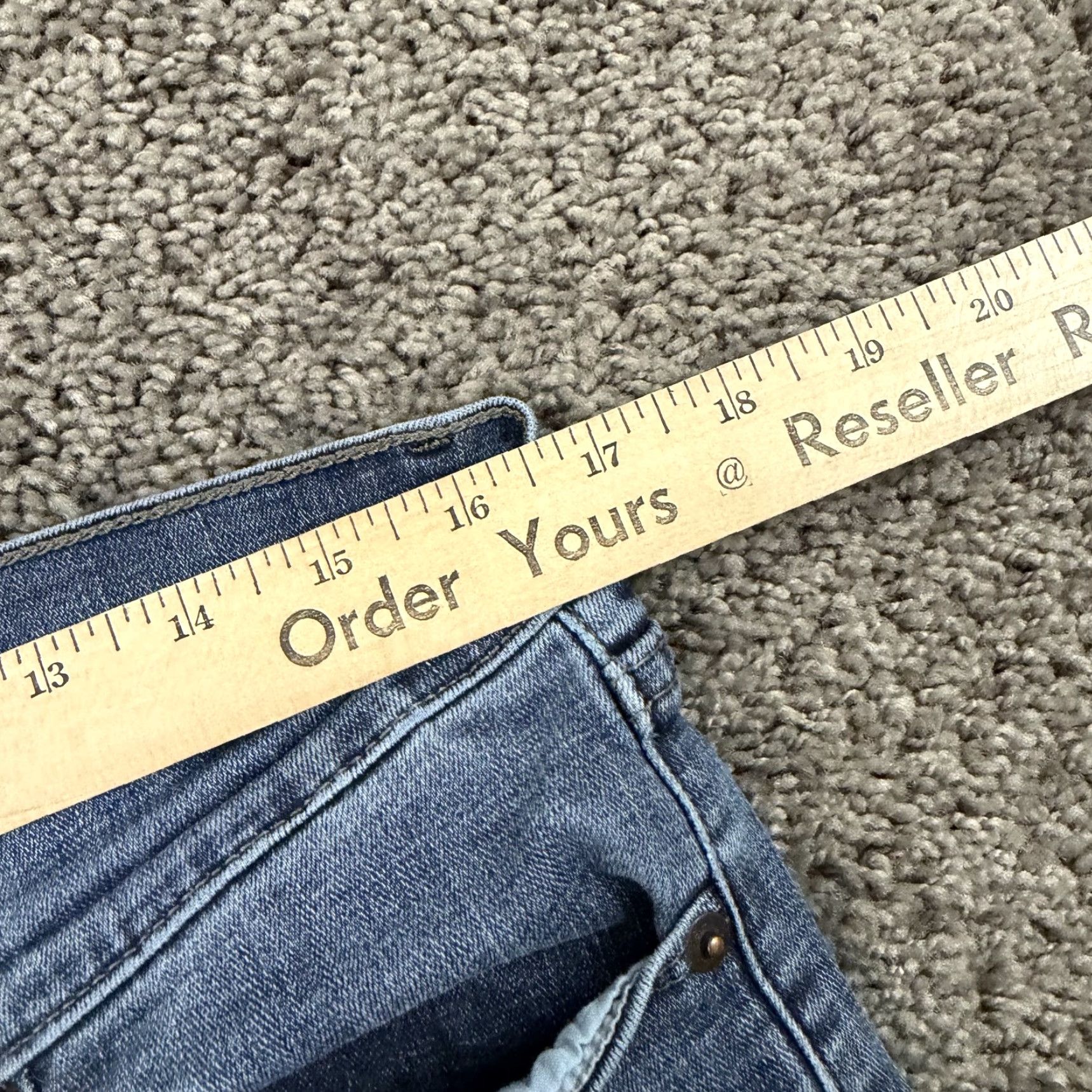 Levi's Levi's 524 Jeans Womens 31 Skinny Low Rise Stretch Medium Wash Denim 32x30 Blue Cotton Blend Logo Jeans Womens Size 24" / US 00 / IT 34 - 5 Thumbnail