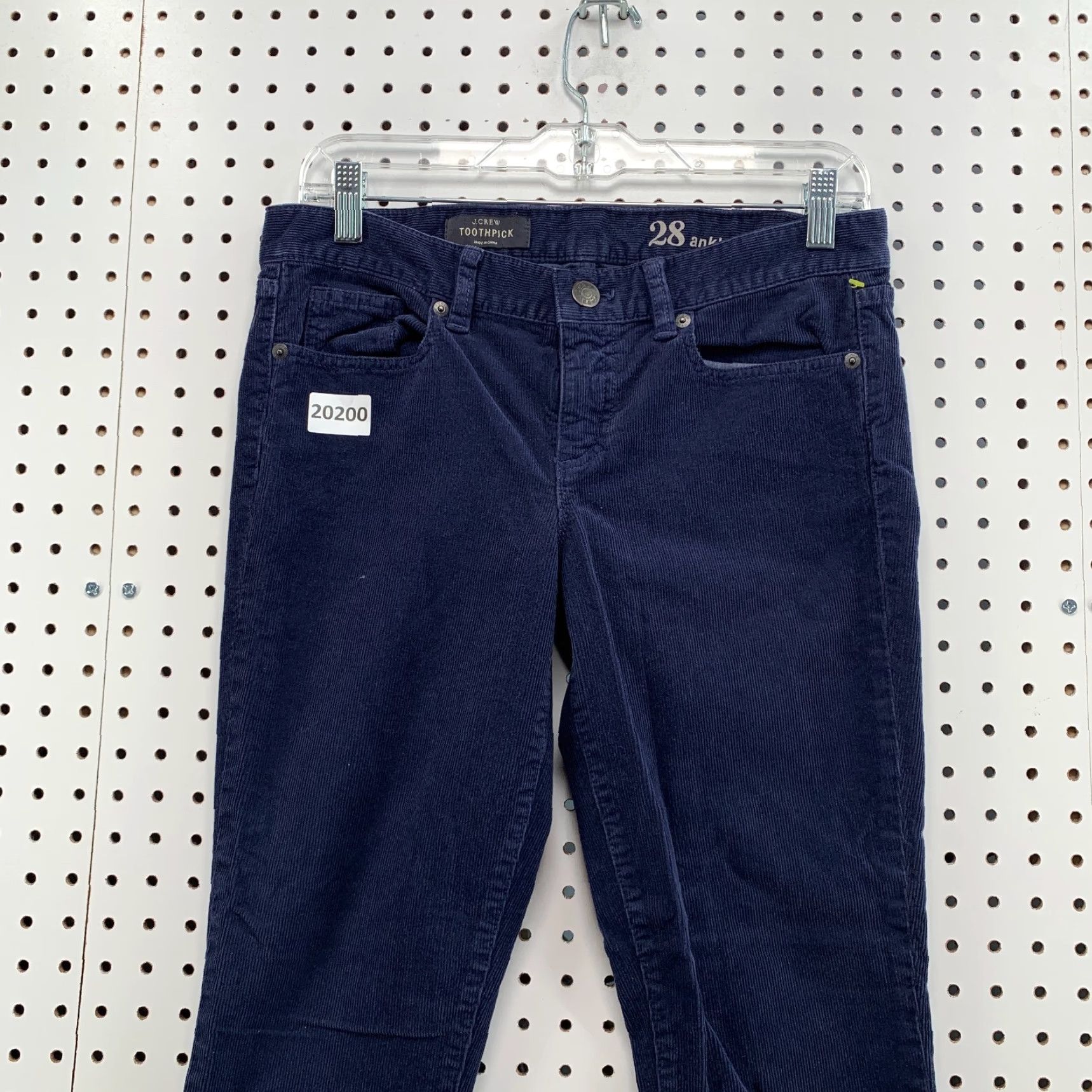 J.Crew J.Crew Toothpick Corduroy Pants Navy Blue Women's 28 Ankle Fits 30x26 Size 28 Corduroy Skinny Inseam 27" Adults Ladies (Mens/Womens) Size 30" / US 8 / IT 44 - 7 Thumbnail
