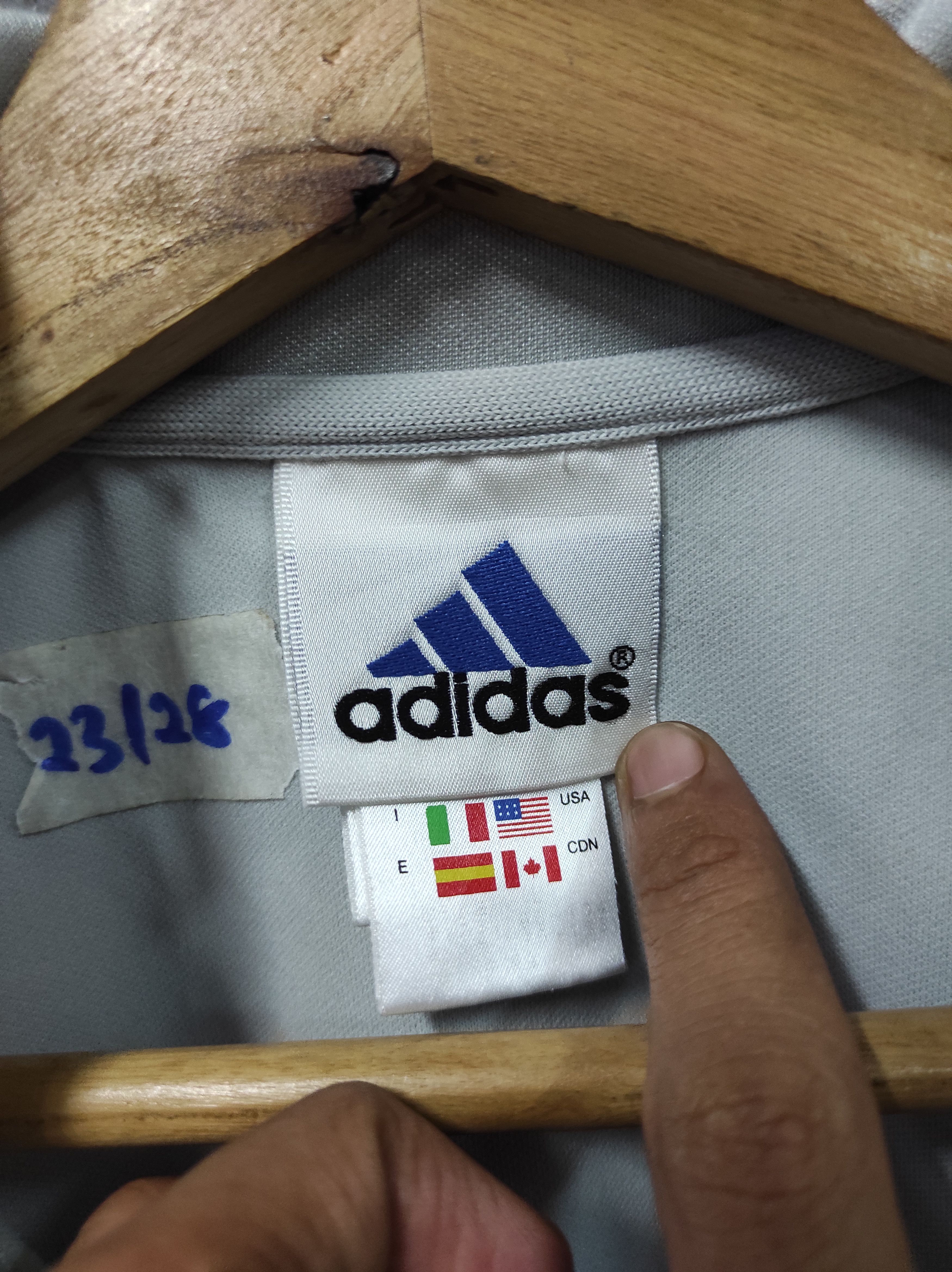Adidas VINTAGE ADIDAS JACKET SWEATER Size US L / EU 52-54 / 3 - 7 Thumbnail