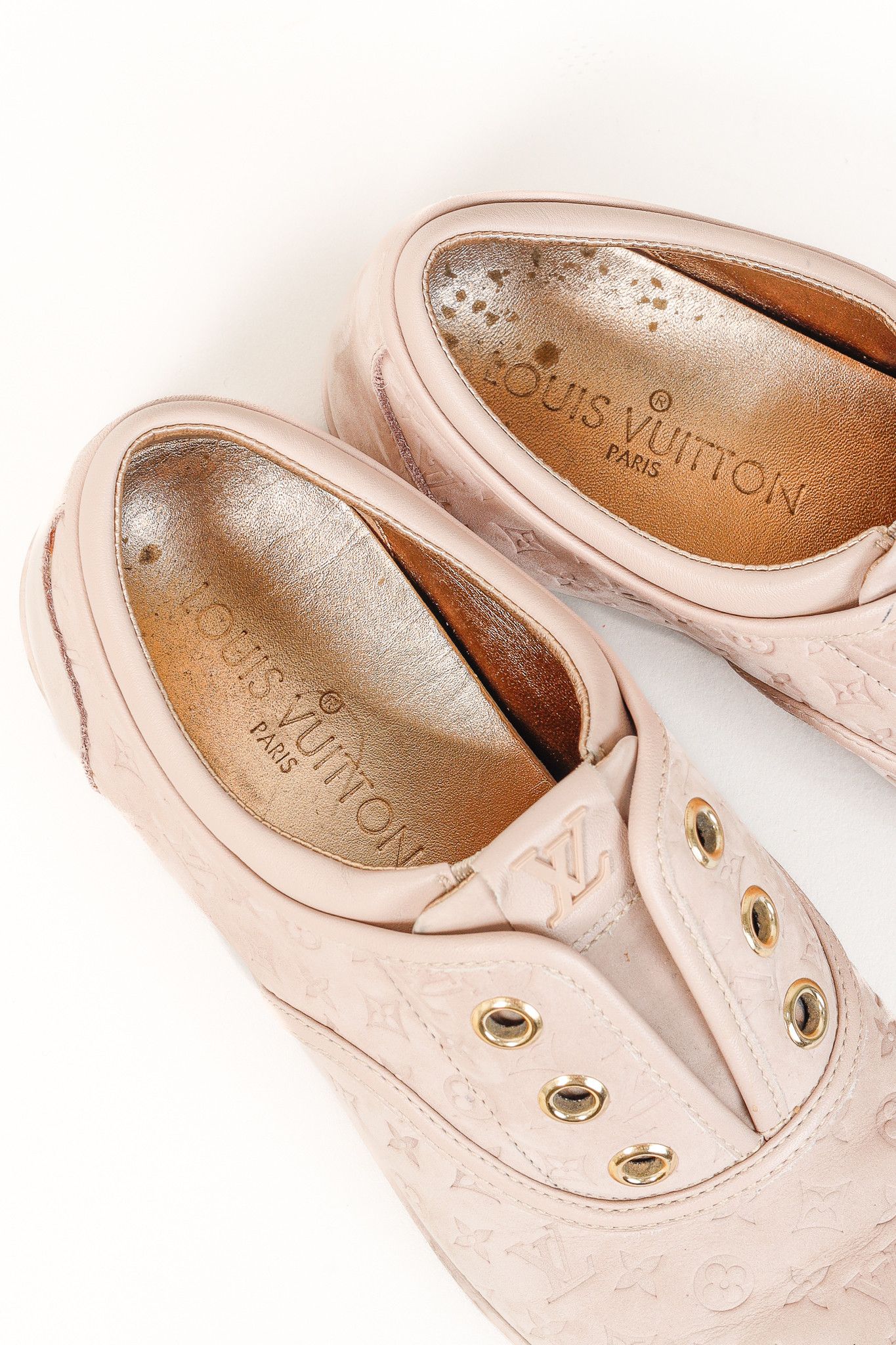 Louis Vuitton Louis Vuitton Popincourt Monogram Embossed Nubuck Sneakers Size US 5 / IT 35 - 10 Thumbnail