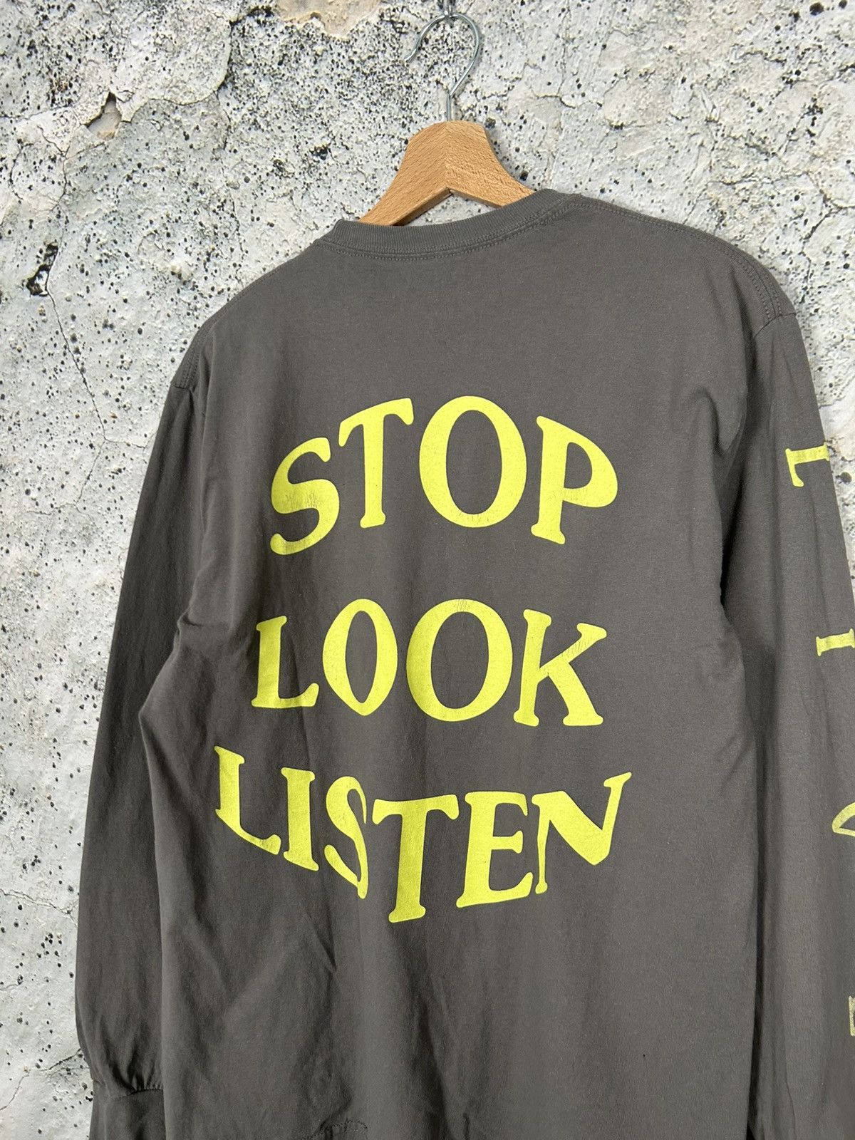 Band Tees Travis Scott Astroworld Wish You Where Here Stop Look Listen Size US M / EU 48-50 / 2 - 2 Thumbnail