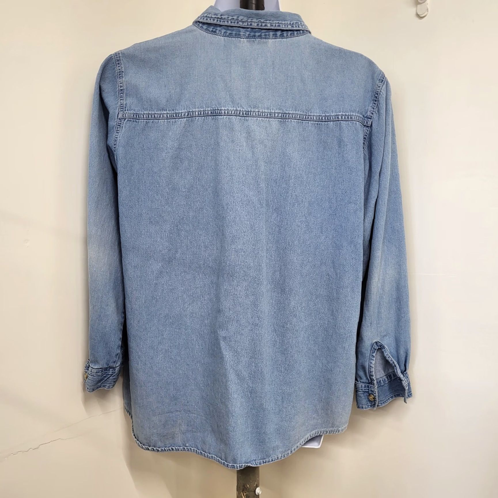 Vintage VINTAGE Bobbie Brooks Denim Shirt Womens 18W/20W Blue Embroidered Bear Pumpkin Flower 90s Size XXL / US 16-18 / IT 52-54 - 7 Thumbnail