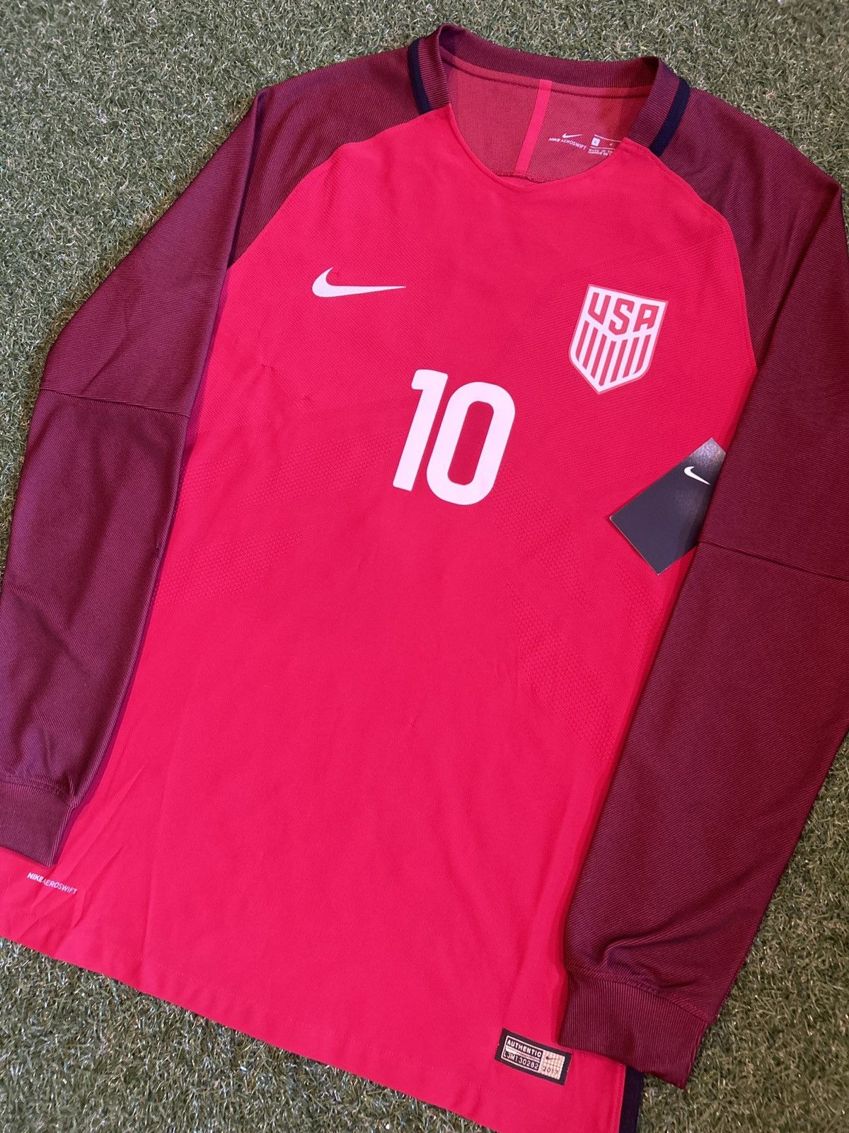 Nike 17/18 USA Pulisic Third Shirt Size US L / EU 52-54 / 3 - 4 Thumbnail