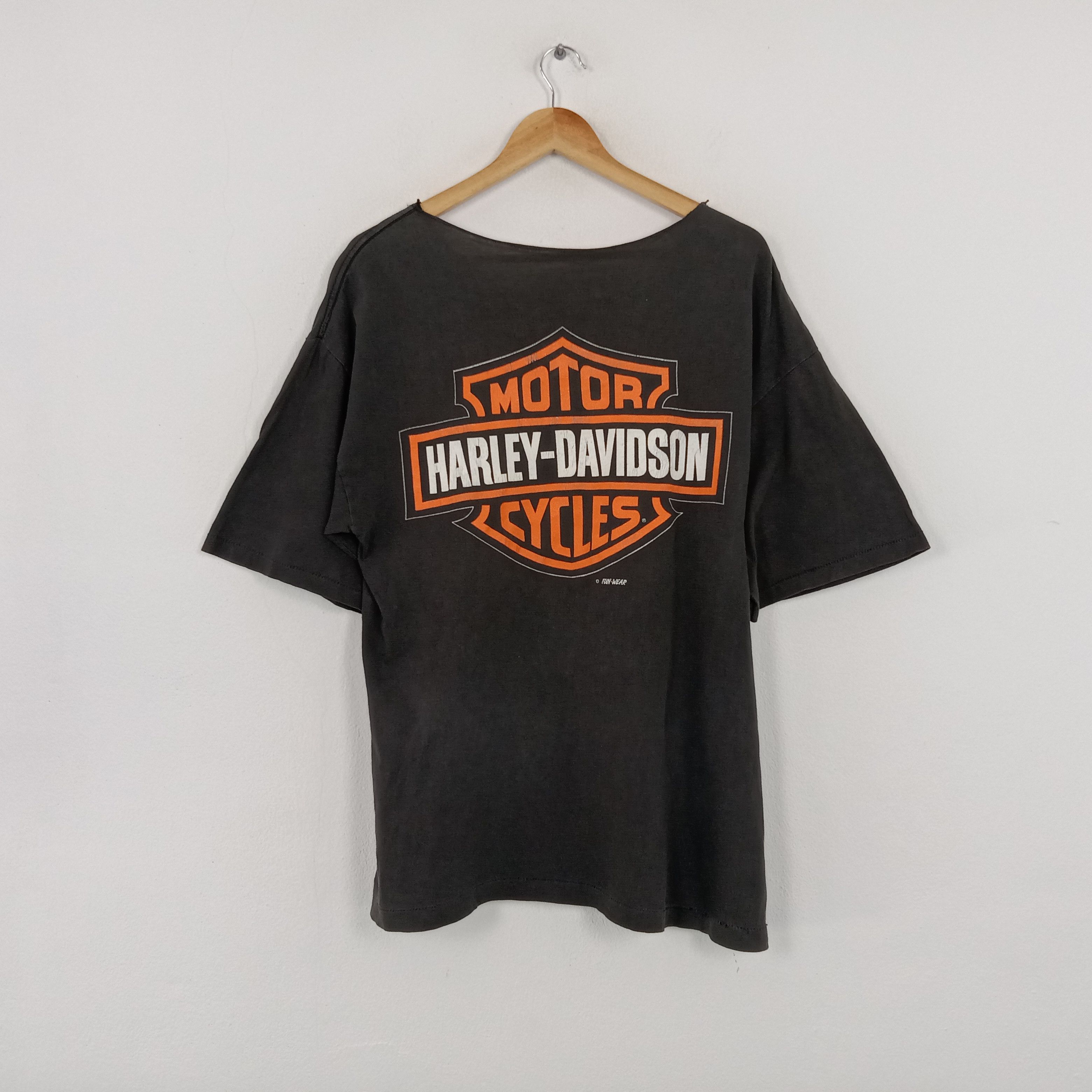 Harley Davidson × Vintage × Warner Bros Vintage 90's Harley Davidson X Warner Bros Distressed Tshirt Size US L / EU 52-54 / 3 - 3 Thumbnail