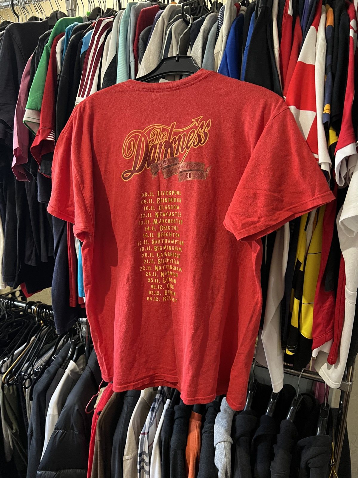 Band Tees 2011 VINTAGE THE DARKNESS TOUR BAND ROCK T SHIRT SIZE L AOP Size US L / EU 52-54 / 3 - 2 Thumbnail