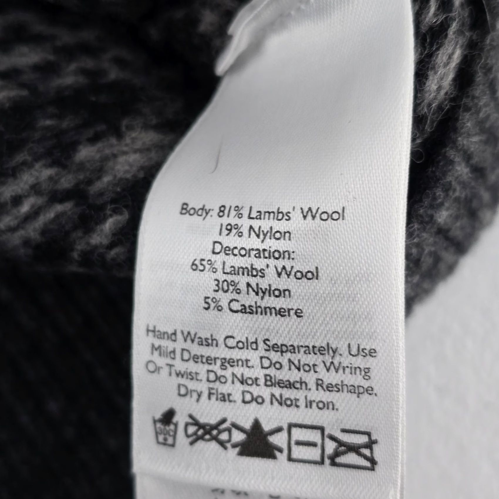 Eddie Bauer VINTAGE Eddie Bauer Women’s Wool Blend Fair Isle Cardigan Sweater Gray SP 6916 Size S / US 4 / IT 40 - 6 Thumbnail