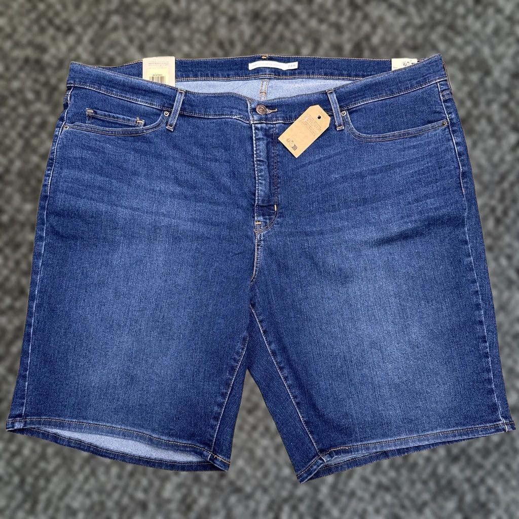 Levi's Levi's Bermuda Shorts Womens 24W Mid Rise Shaping Denim 5-Pocket Blue 10in Inseam Plus Size Size 42" / US 20 - 1 Thumbnail