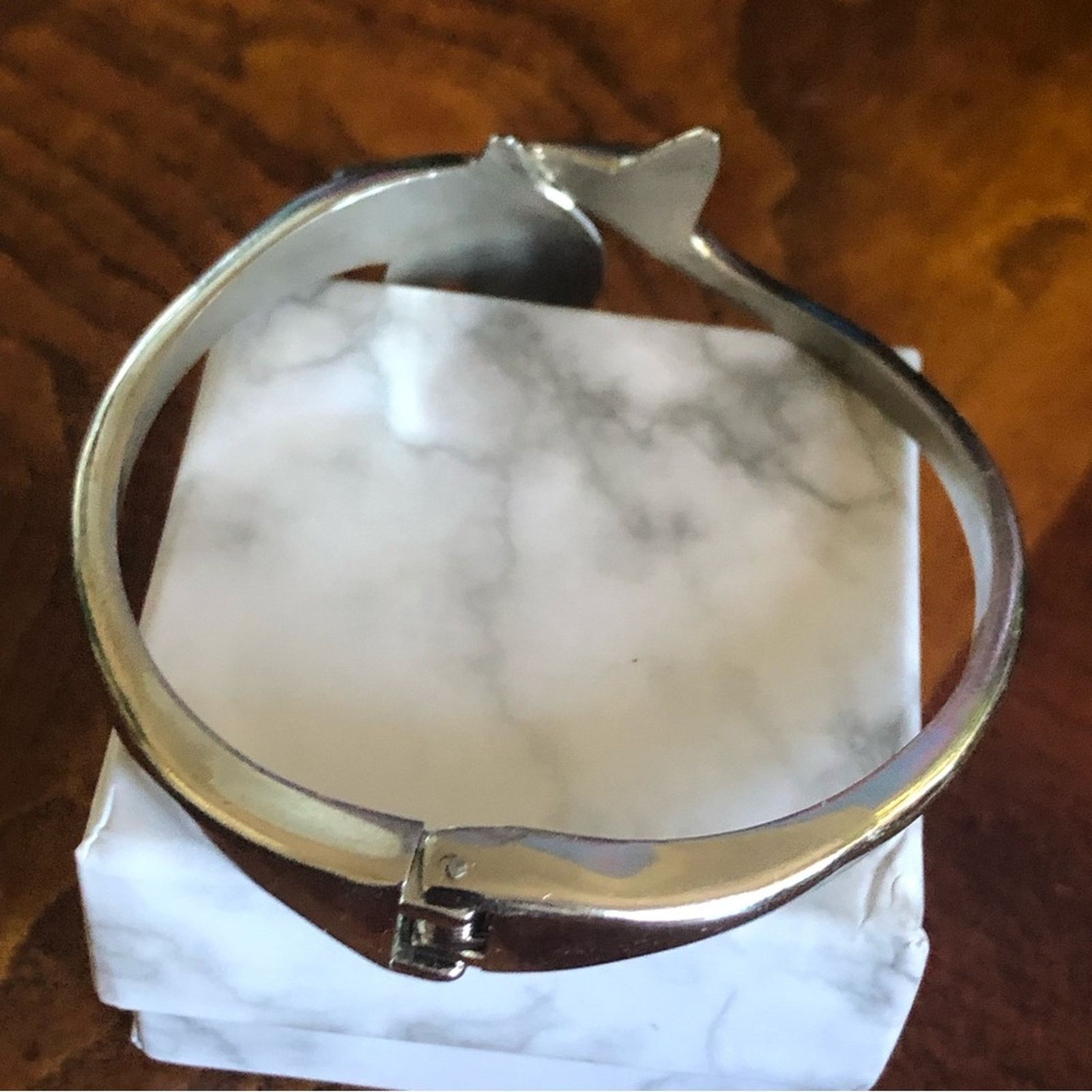 Jewelry Shiny silver plated dolphin clamp bracelet Size ONE SIZE - 4 Thumbnail