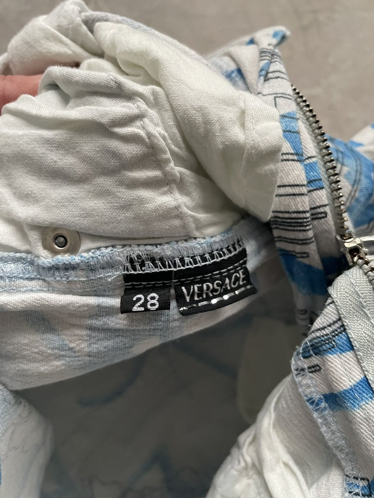 Versace Versace Vintage Pants Printed jeans logo Size US 29 - 10 Thumbnail