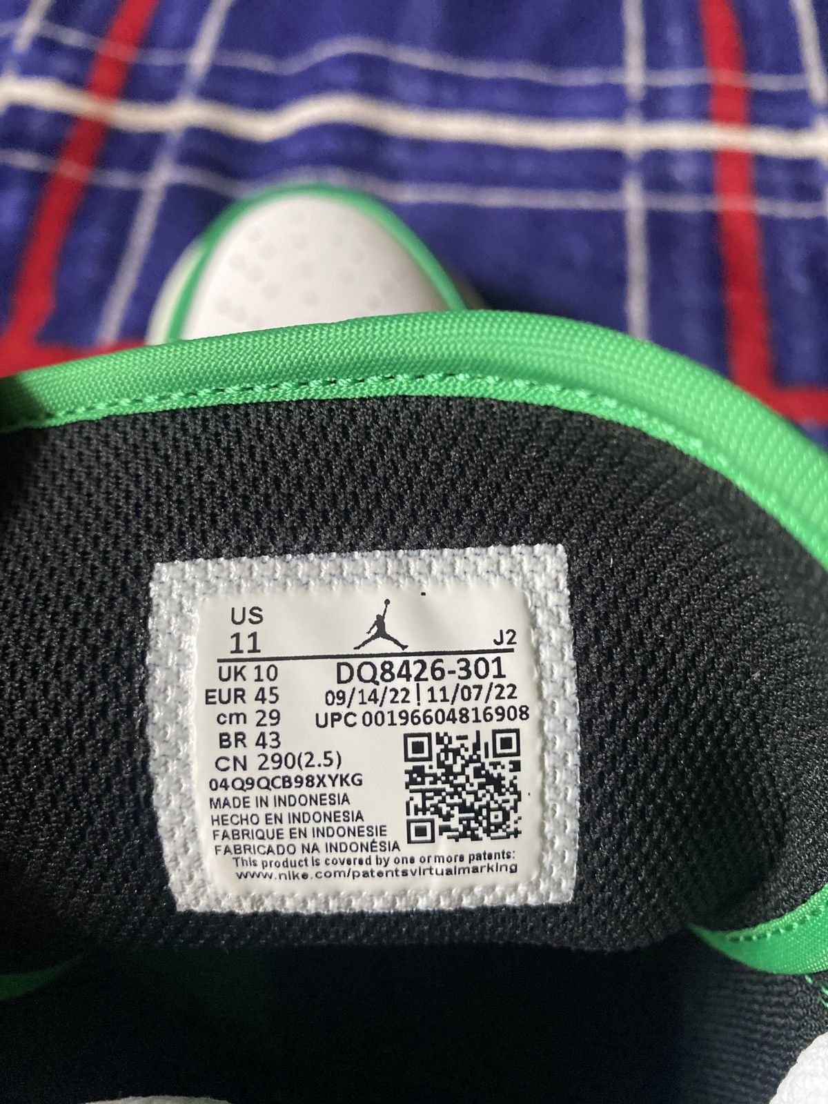 Nike Air jordan 1 mid lucky green Size US 11 / EU 44 - 6 Thumbnail