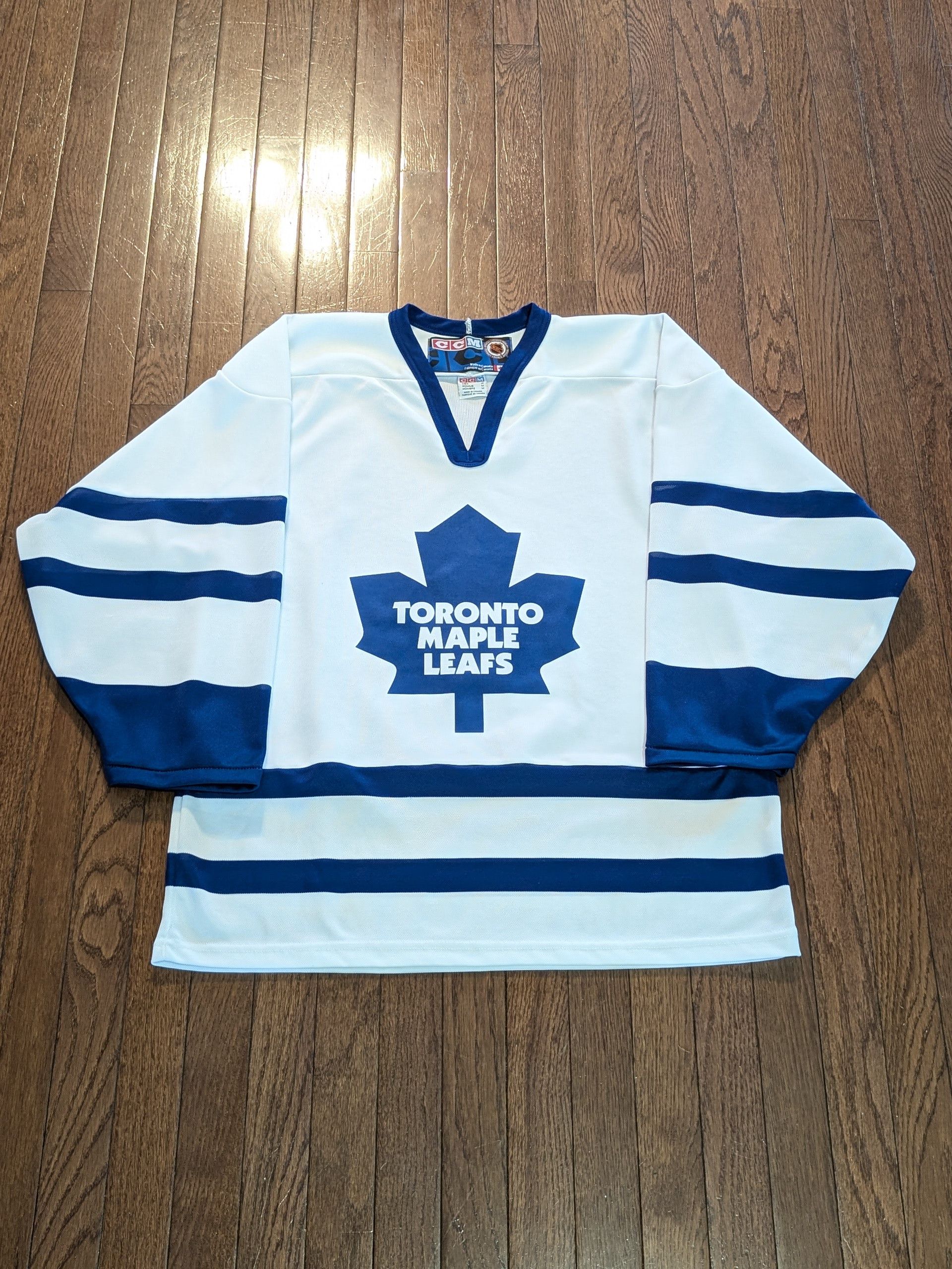 Ccm Vintage Toronto Maple Leafs Away CCM Jersey - Size M Size US M / EU 48-50 / 2 - 1 Thumbnail