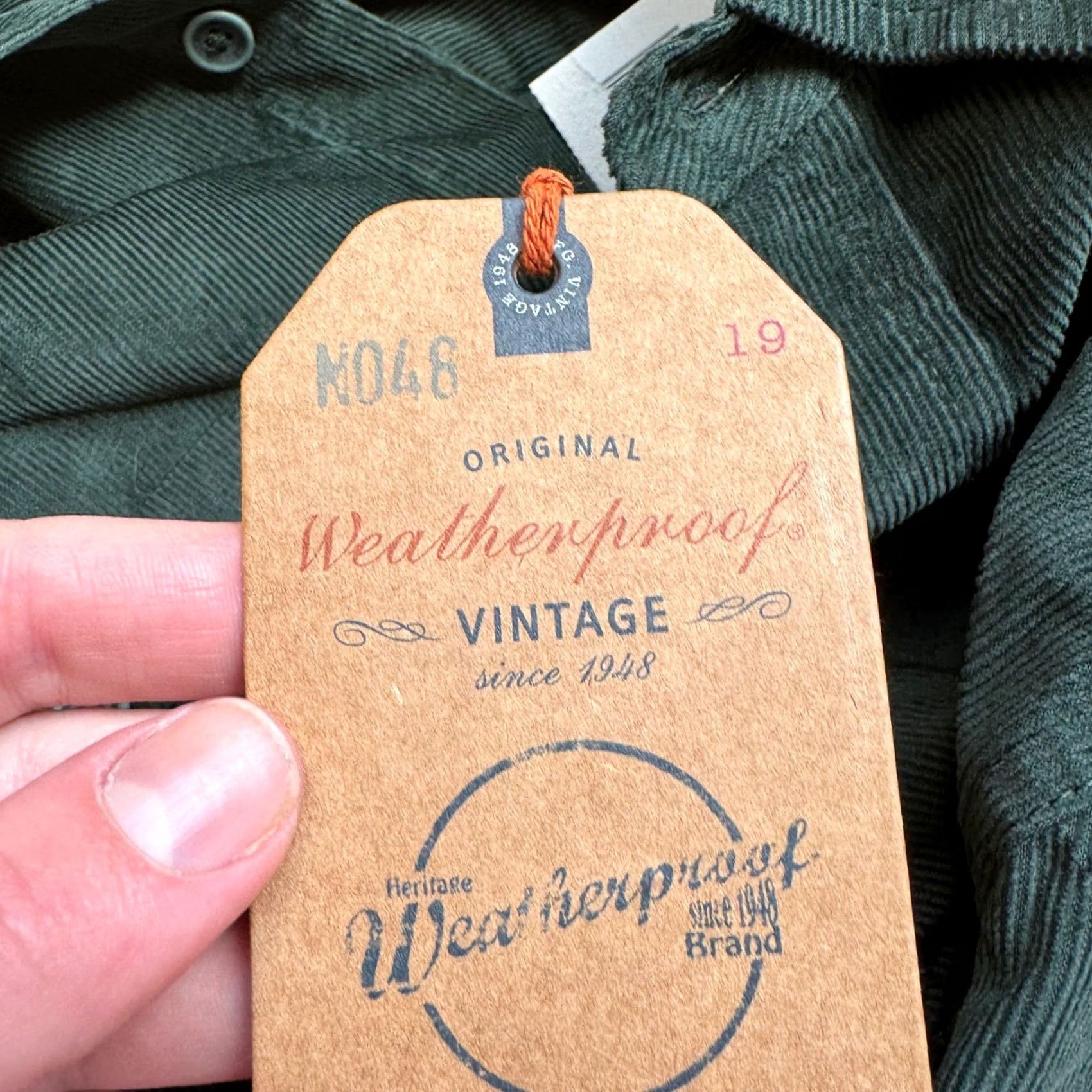 Weatherproof Weatherproof Vintage Corduroy Button Down Shirt Scarab Green L Weatherproof Vintage Shirt Long Sleeve Collared Button-Up Casual Workwear Travel Size US L / EU 52-54 / 3 - 6 Thumbnail