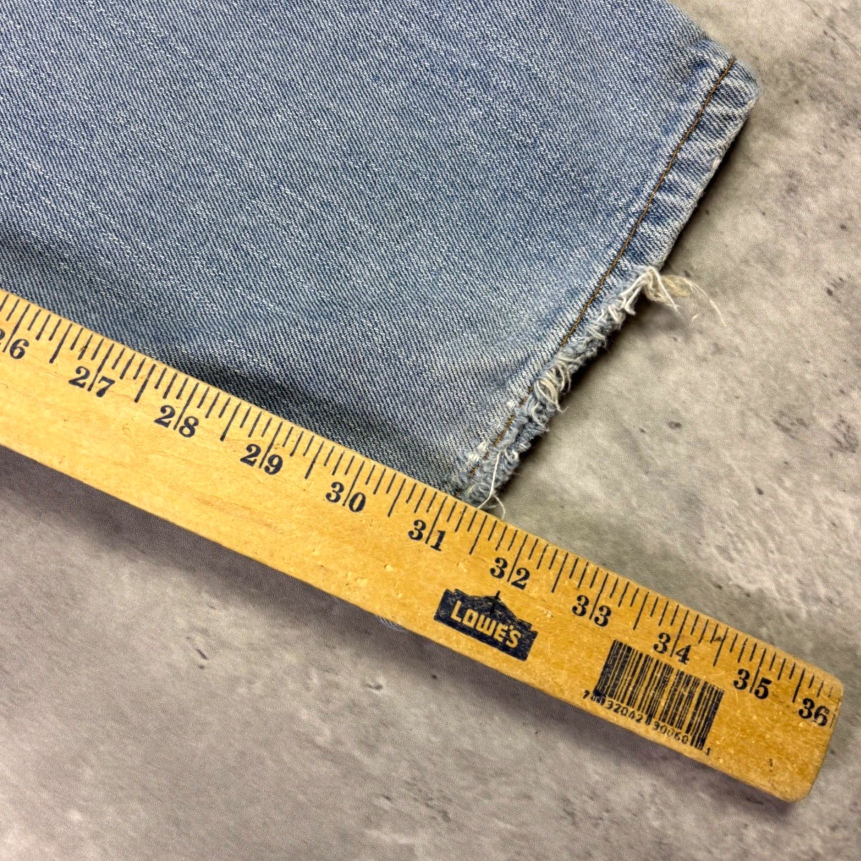 CO VINTAGE Levi Strauss Co Levi's 505 Regular Fit Light Wash Denim Jeans Mens 32x31 90s Straight 5-Pocket Design Buttons Zip Blue N/A Size US 32 / EU 48 - 5 Thumbnail