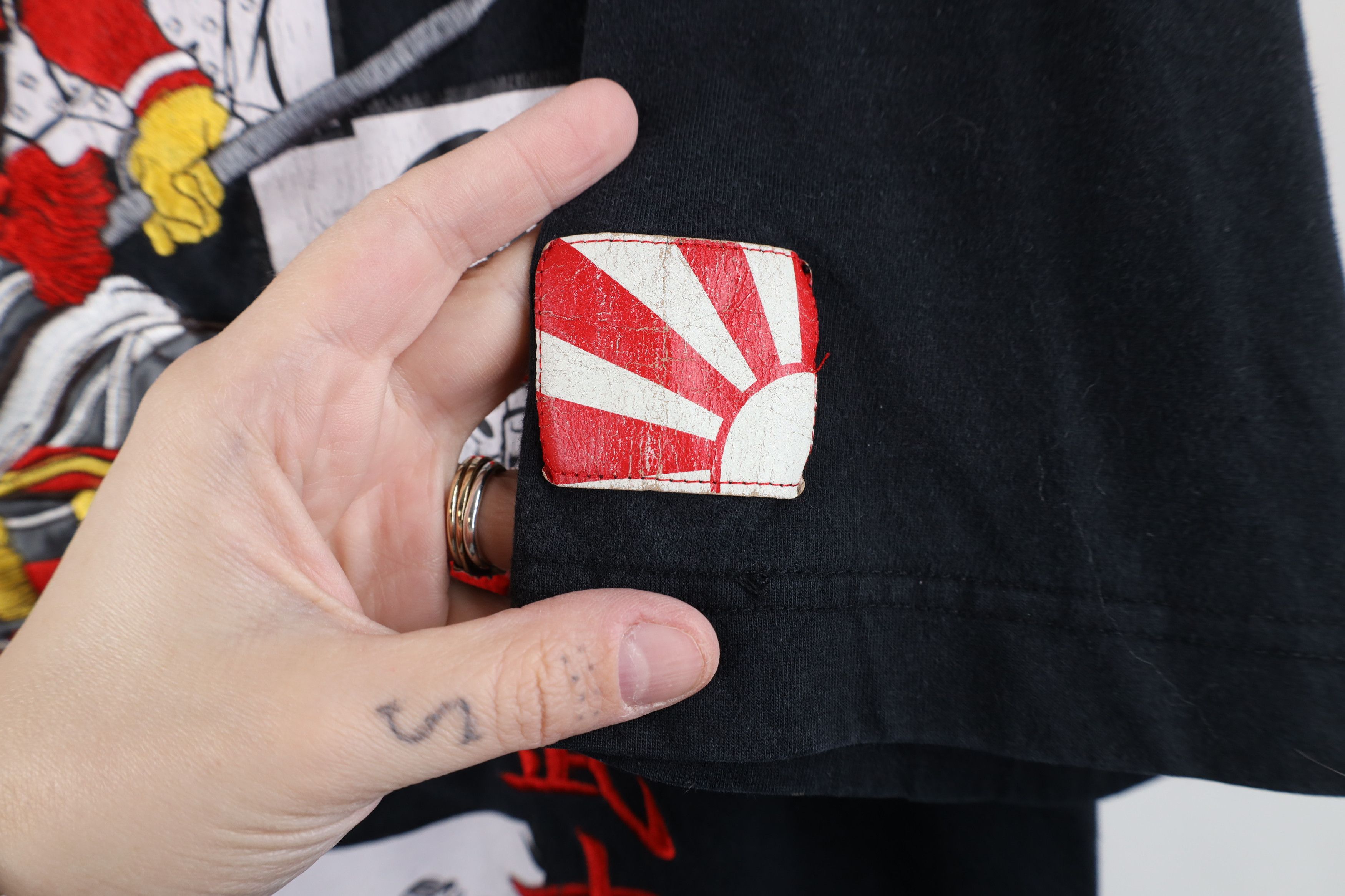 Vintage Vintage 90s Y2K Streetwear Japanese Samurai Warrior T-Shirt Size US XL / EU 56 / 4 - 4 Thumbnail