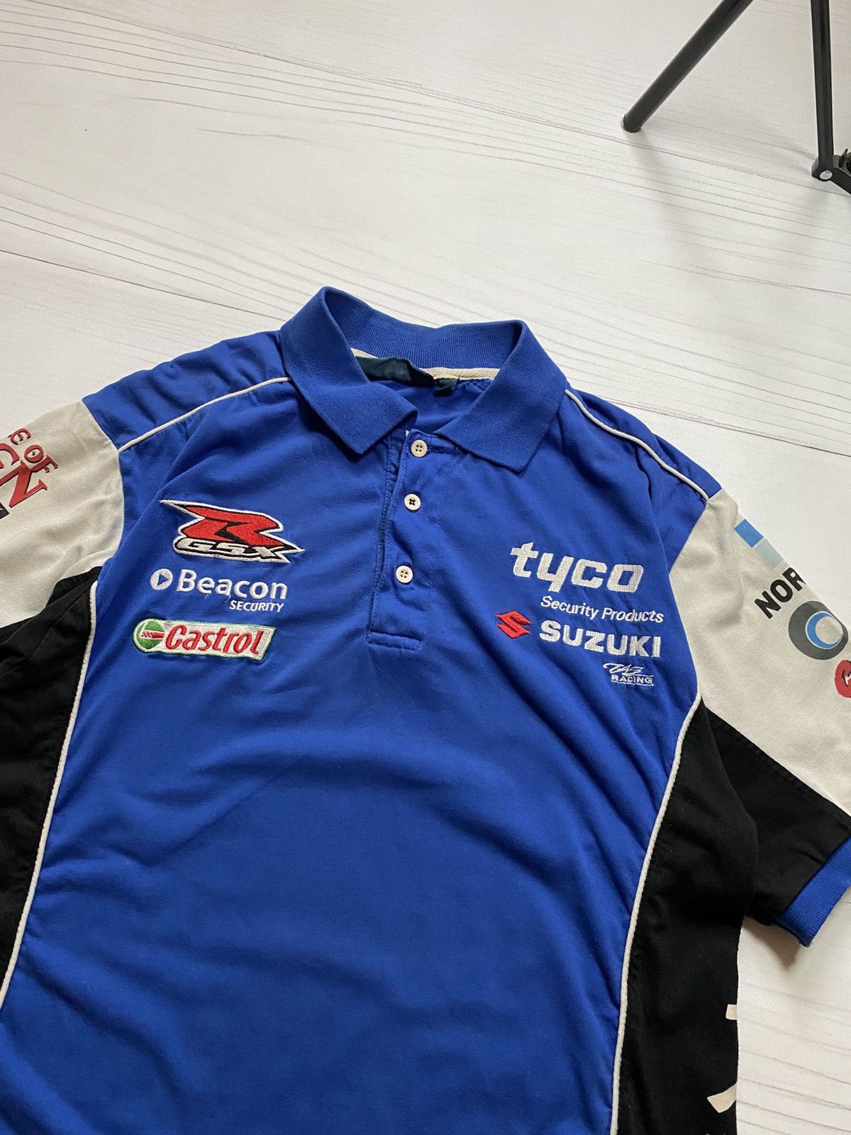 Vintage Vintage Suzuki moto racing tyco castrol polo t shirt jersey Size US M / EU 48-50 / 2 - 7 Thumbnail