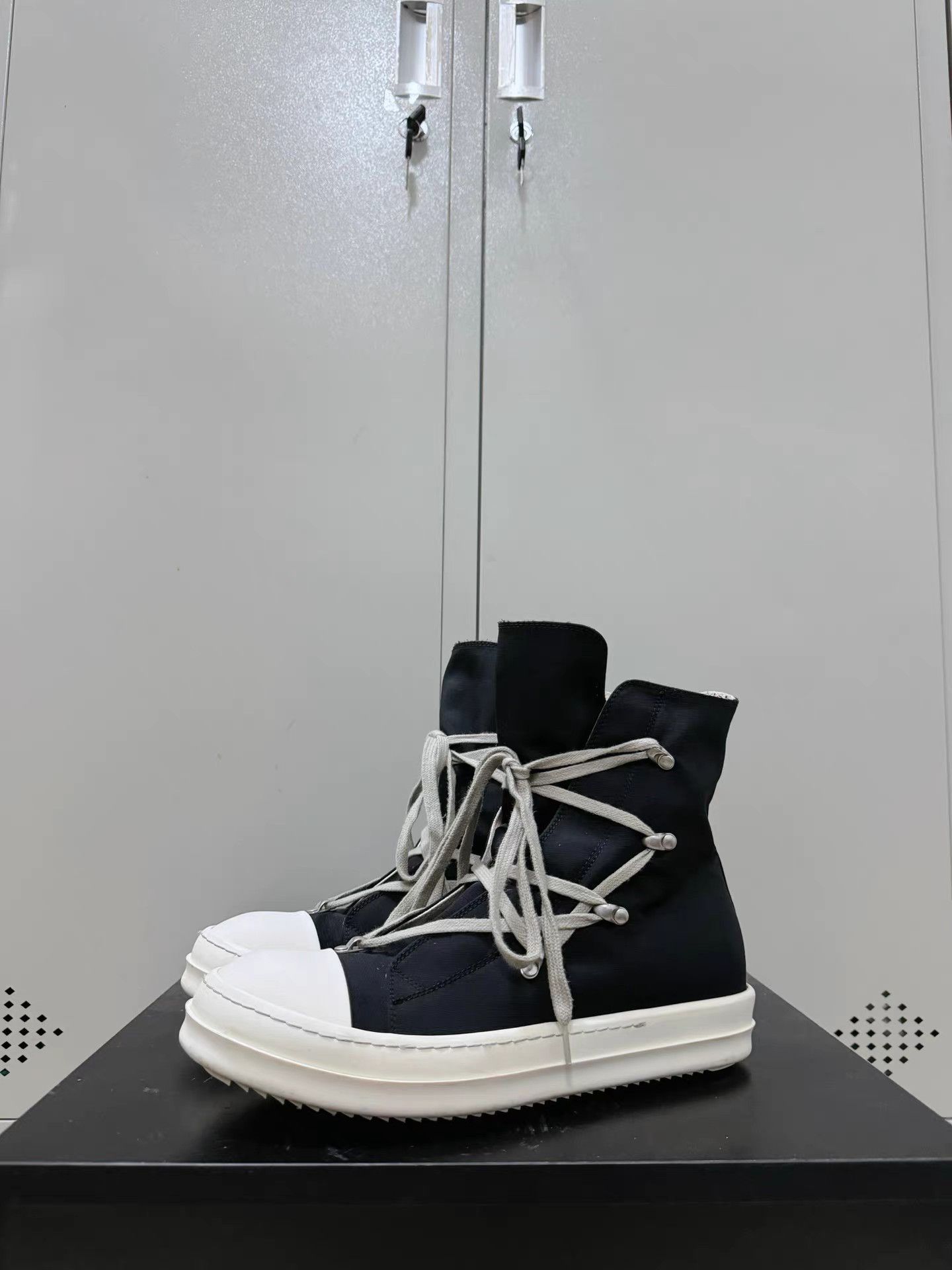 Rick Owens Rick Owens Drkshdw pentagram Converse high-top sneakers Size US 8 / EU 41 - 1 Thumbnail