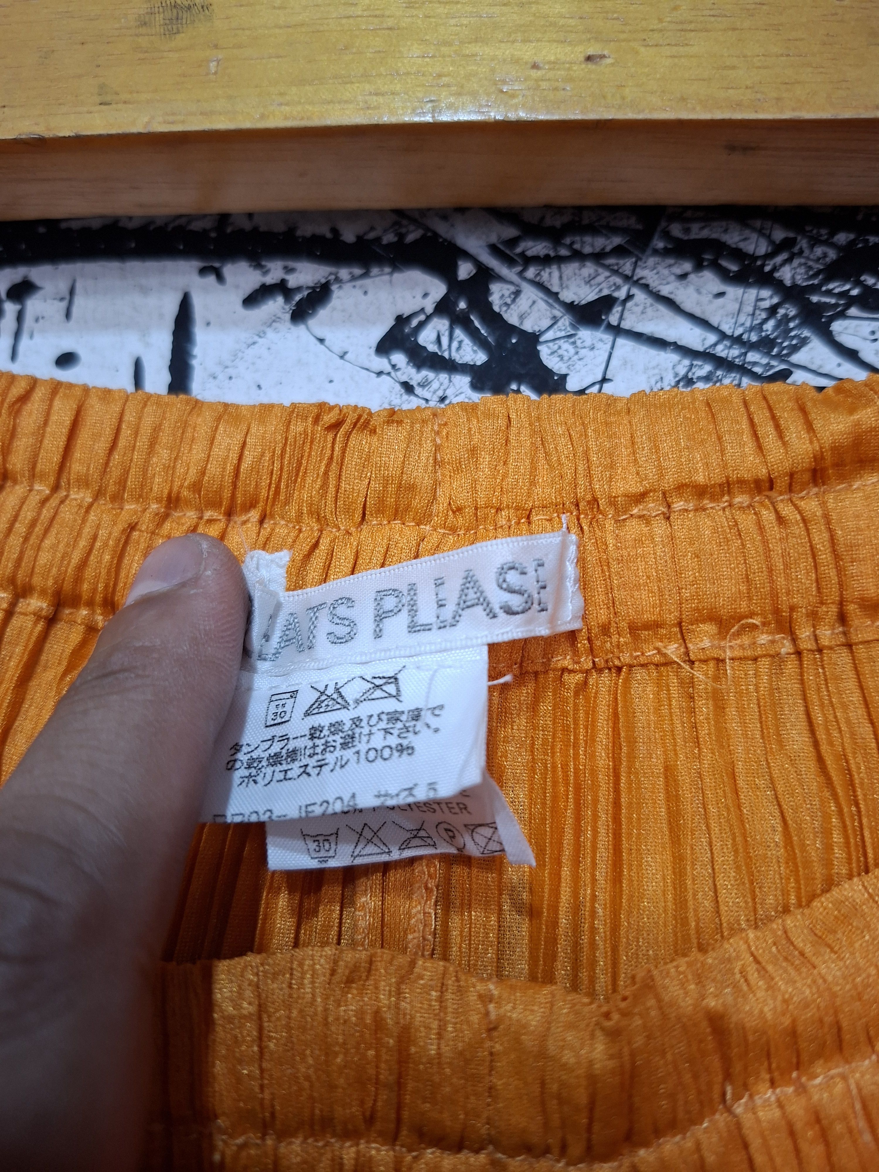 Pleats Please Issey Miyake PLEATS PLEASE ISSEY MIYAKE CLASSIC PANTS Size 28" / US 6 / IT 42 - 6 Thumbnail