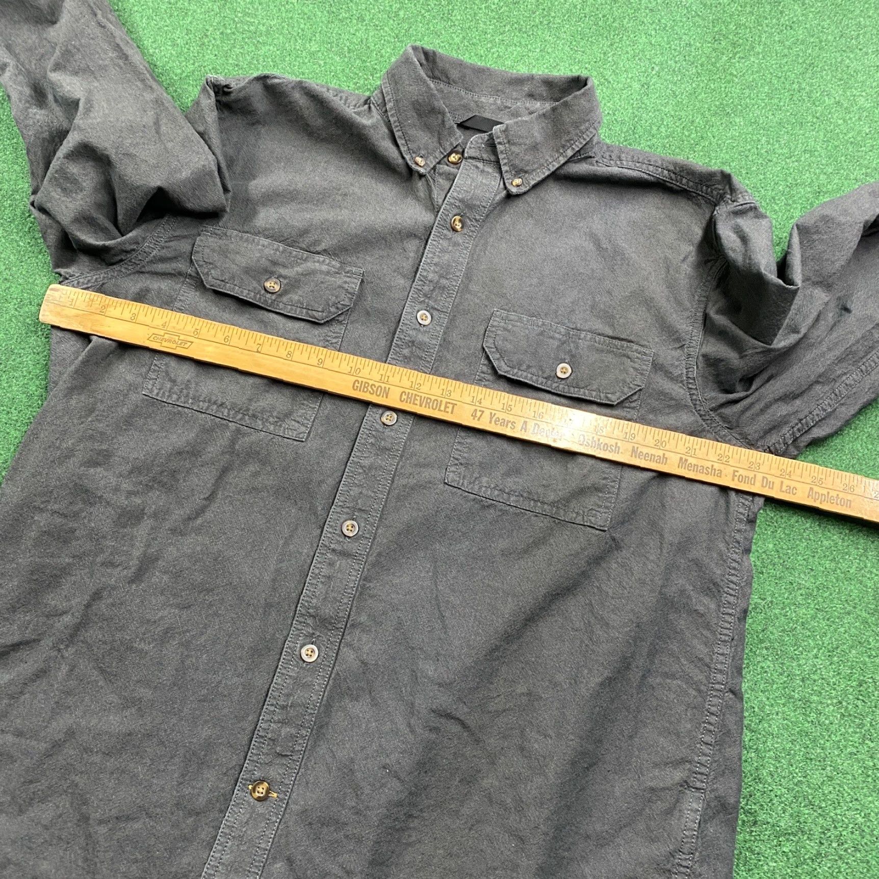 Carhartt VINTAGE Carhartt Shirt Mens L Charcoal Gray Loose Fit Work Button Up Shirt Size US L / EU 52-54 / 3 - 5 Thumbnail