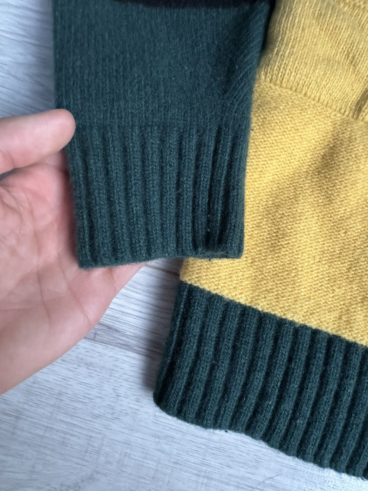 Off-White OFF-WHITE Color Block Logo Sweater Black/Yellow Men's Size US M / EU 48-50 / 2 - 4 Thumbnail
