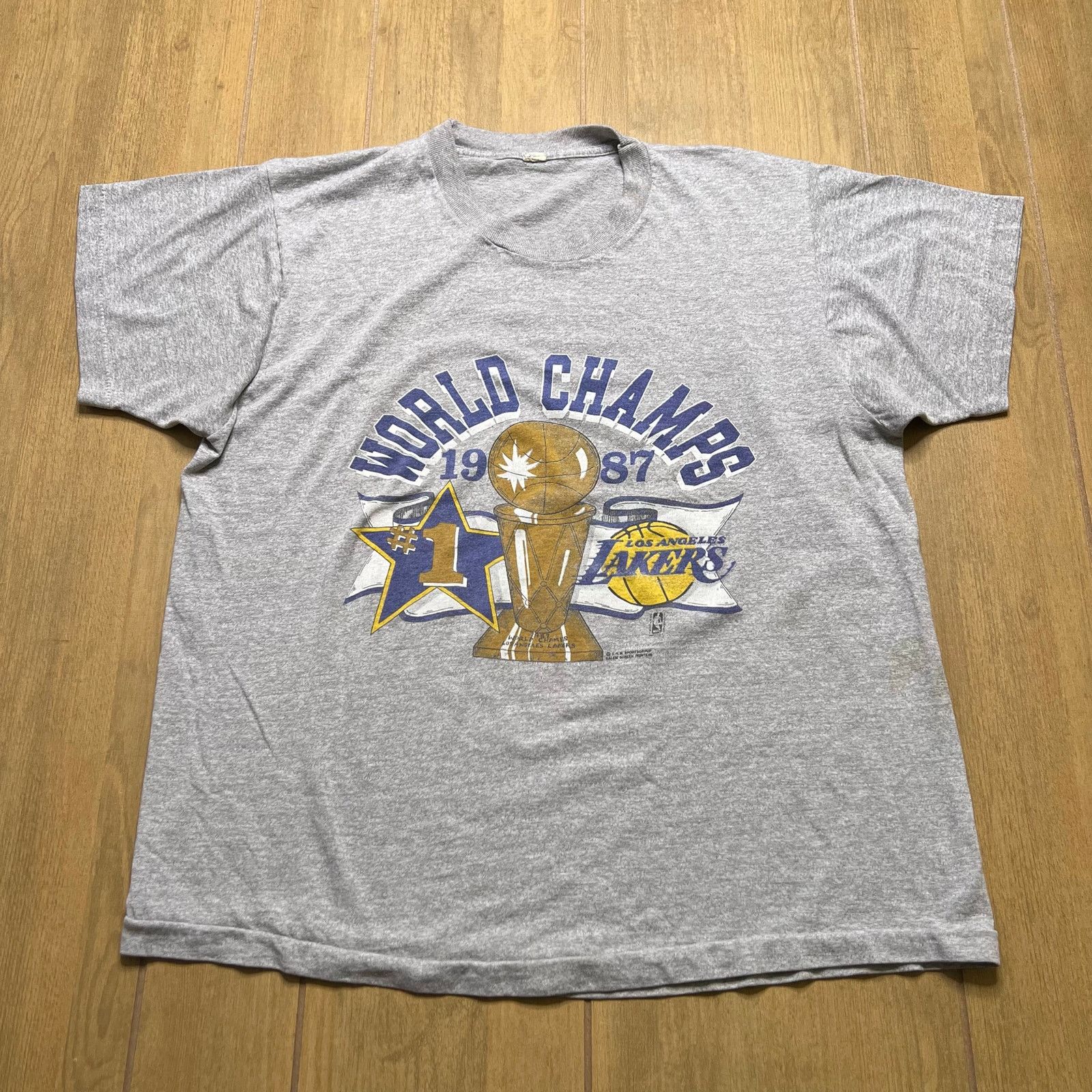 Vintage Vintage 80s Los Angeles Lakers Champions Gray T Shirt Men XL Size US XL / EU 56 / 4 - 1 Thumbnail