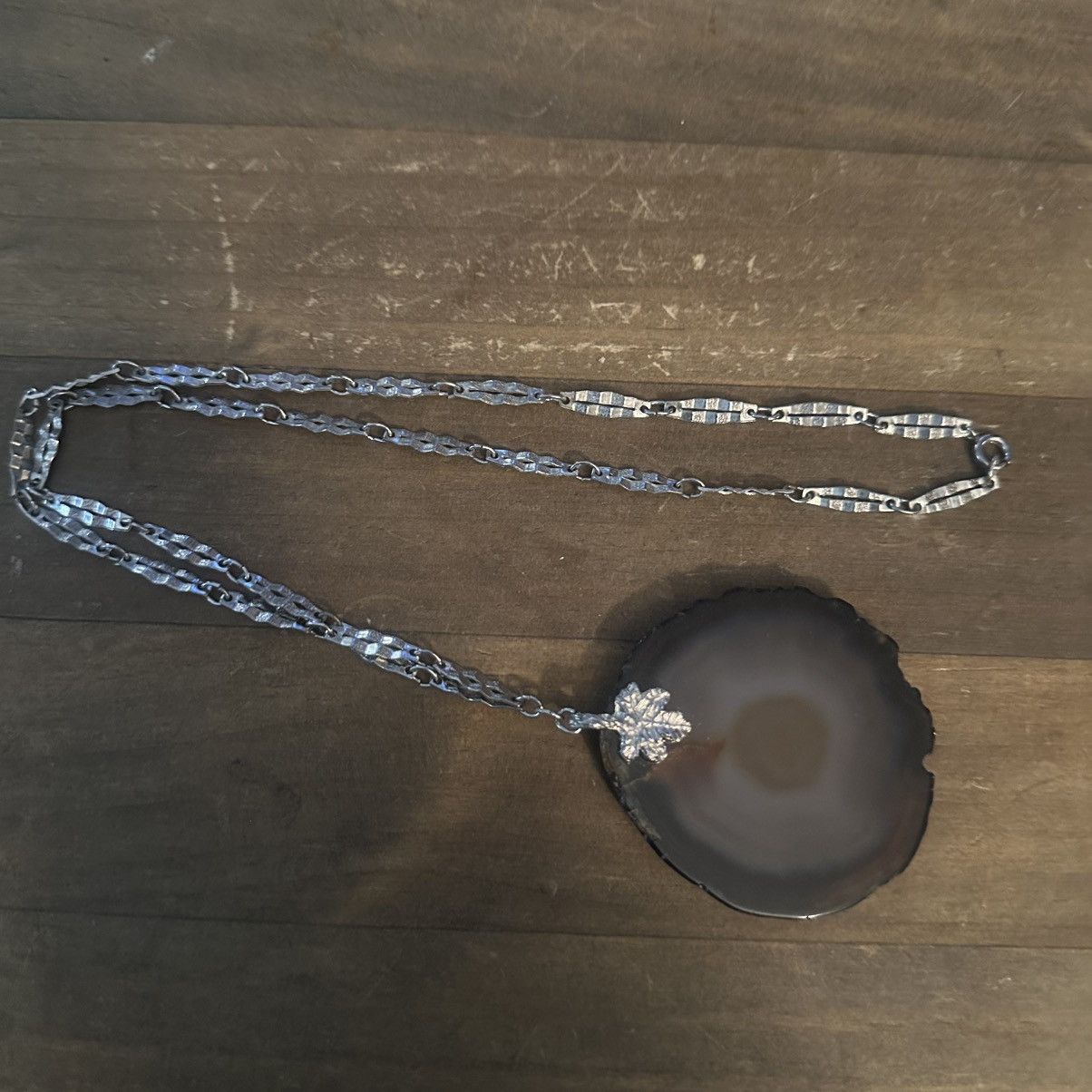 Vintage Vintage silver tone large sliced agate pendant necklace Size ONE SIZE - 2 Thumbnail