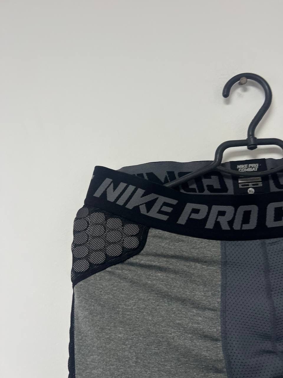 Nike Nike Pro Combat Rugby Shorts NFL Padded Athletic Mens sz XL Size US 44 / EU 60 - 7 Thumbnail