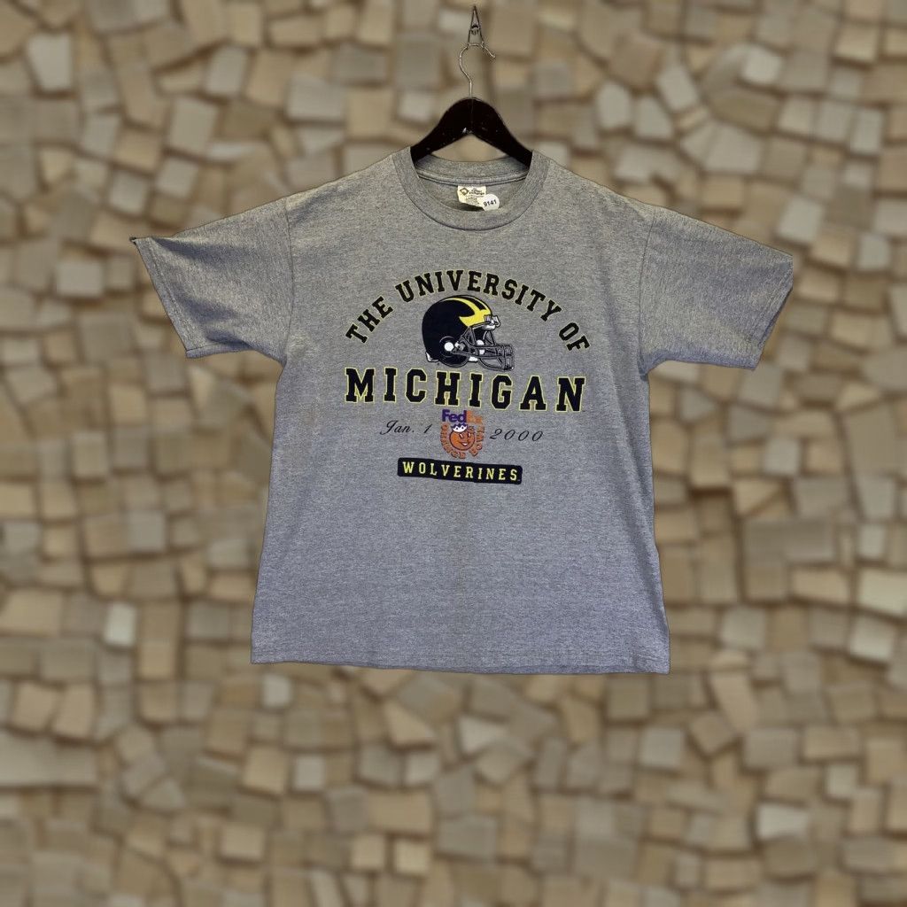 Vintage University of Michigan FedEx Orange Bowl 2000 Graphic T