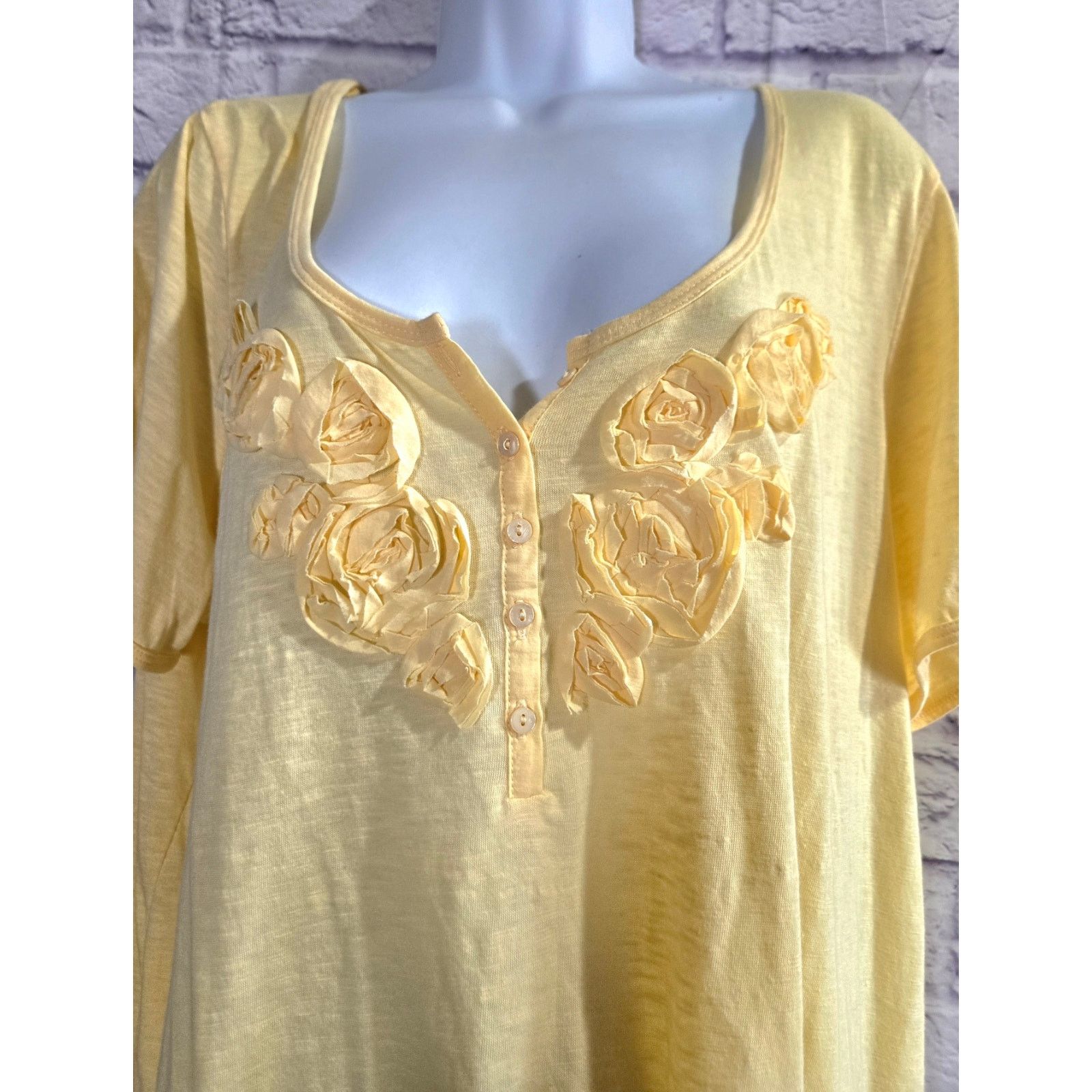 Other Roaman's Yellow Rosette Material Bodice 1X Plus NWOTS Size XXL / US 16-18 / IT 52-54 - 2 Thumbnail